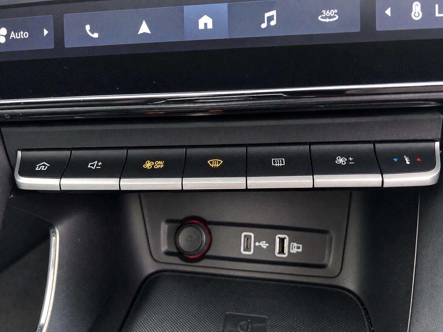 MG ZS view 22