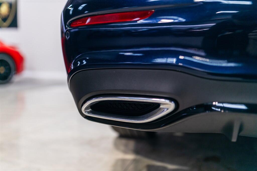 Mercedes-Benz E-Class view 24