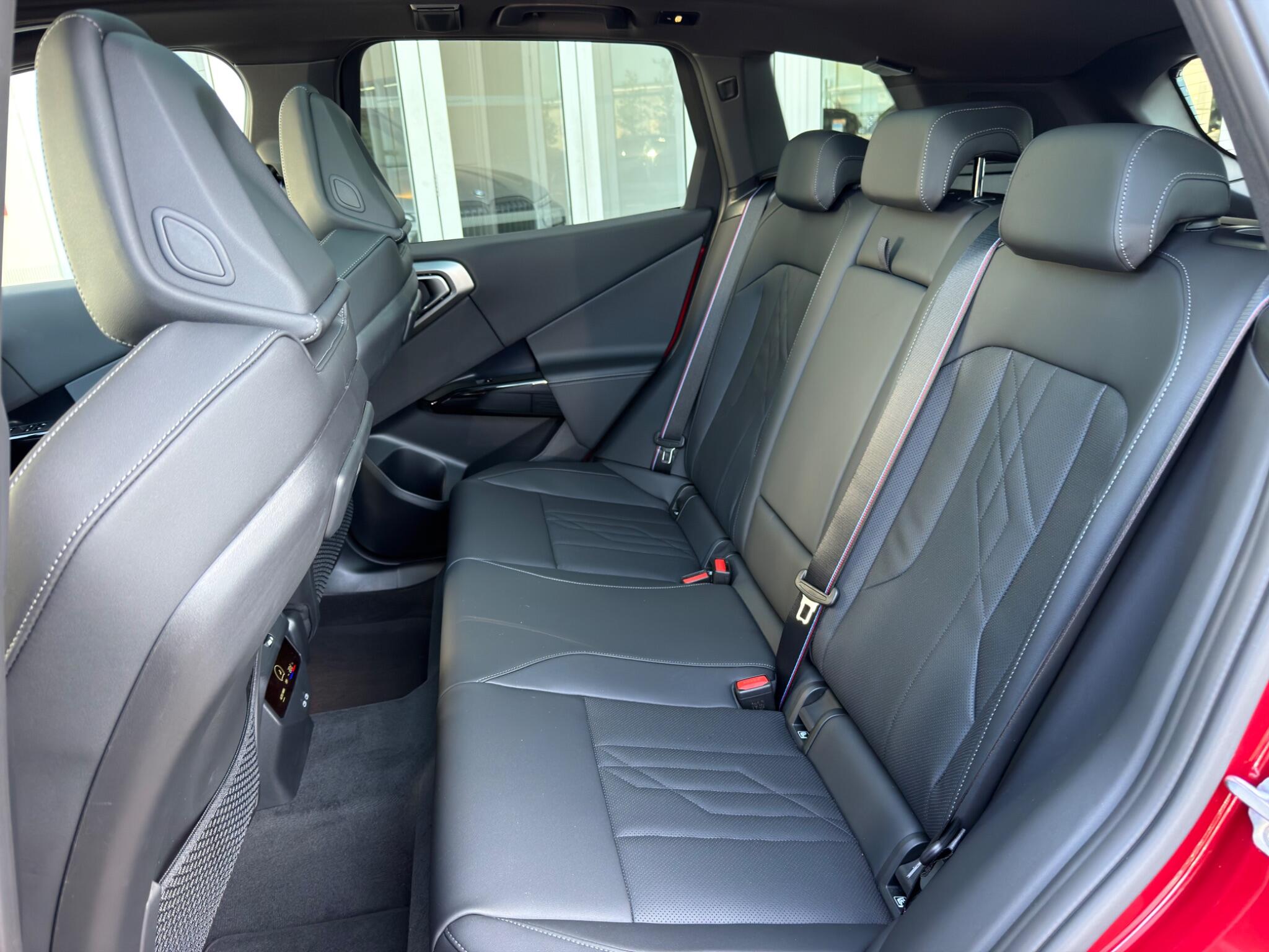 BMW X3 view 10