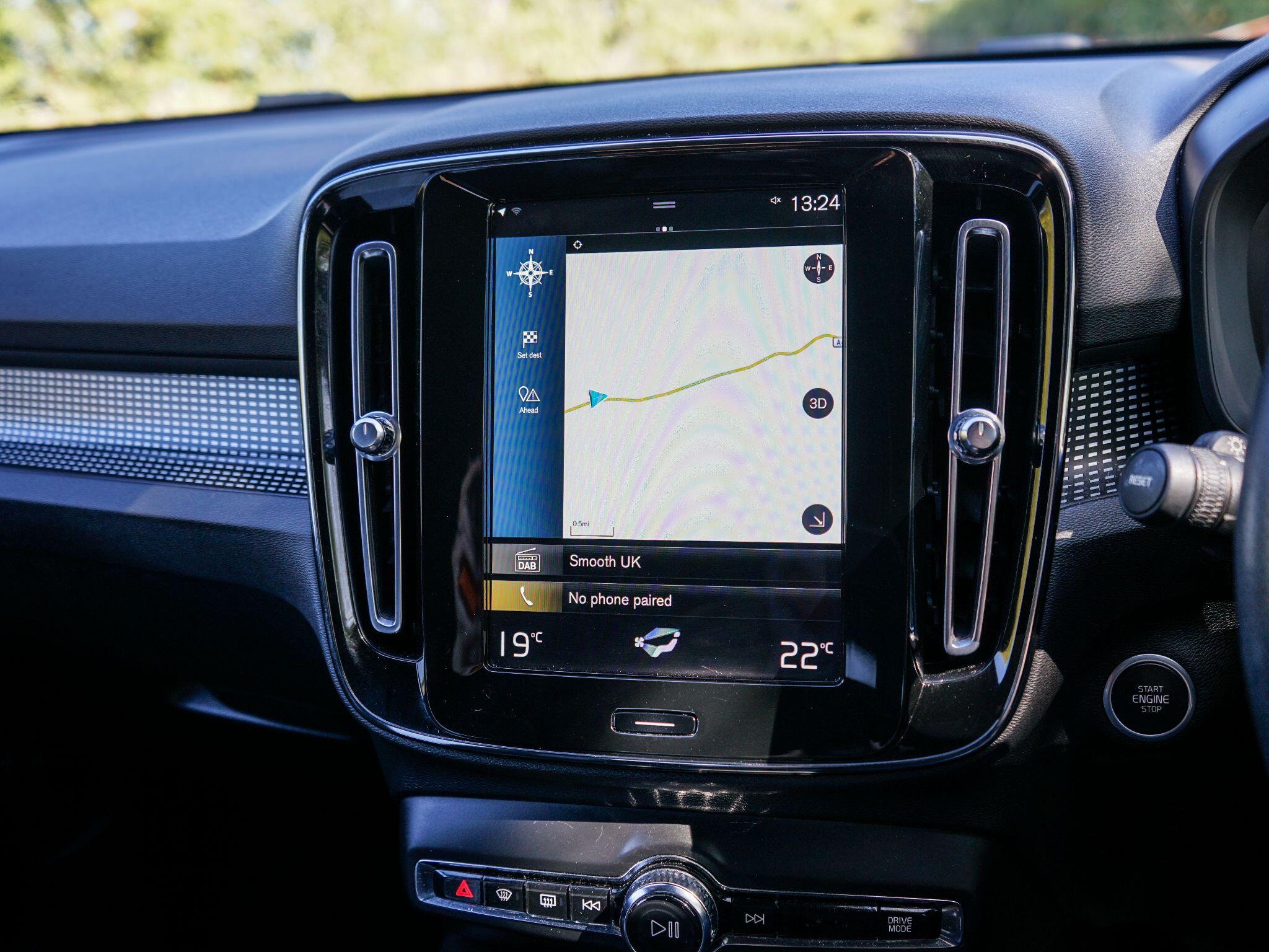Volvo XC40 view 21