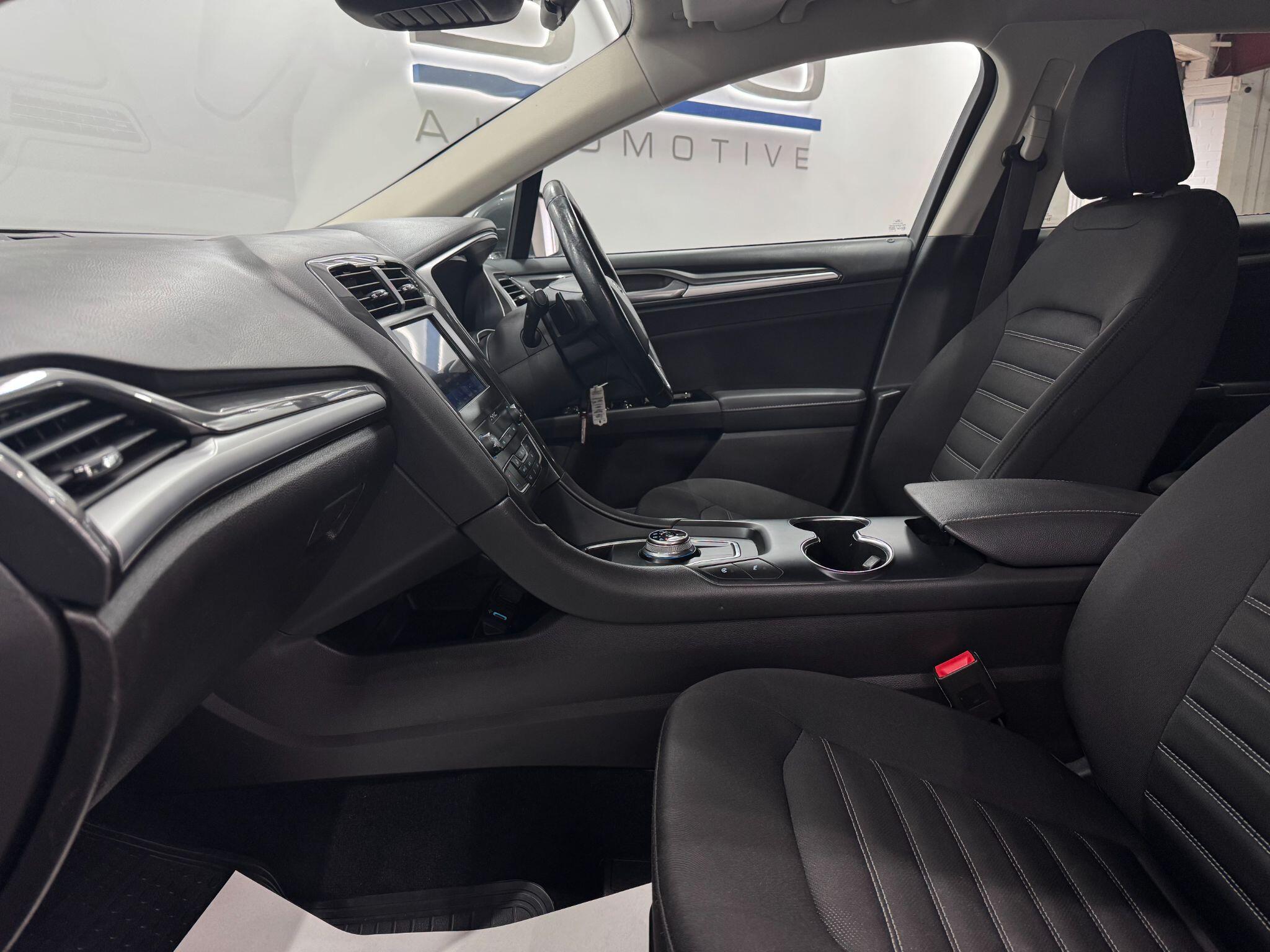 Ford Mondeo view 33