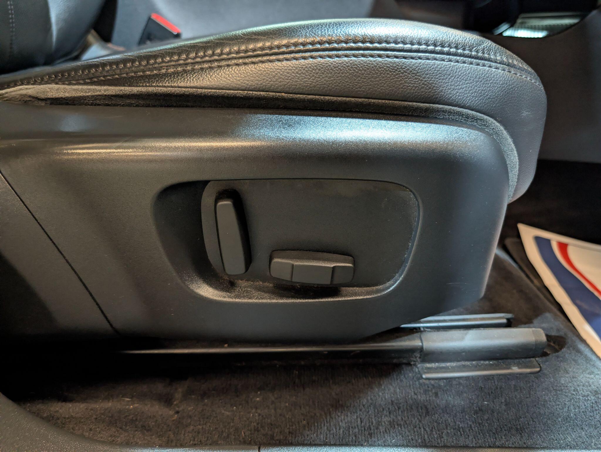 Land Rover Range Rover Evoque view 34