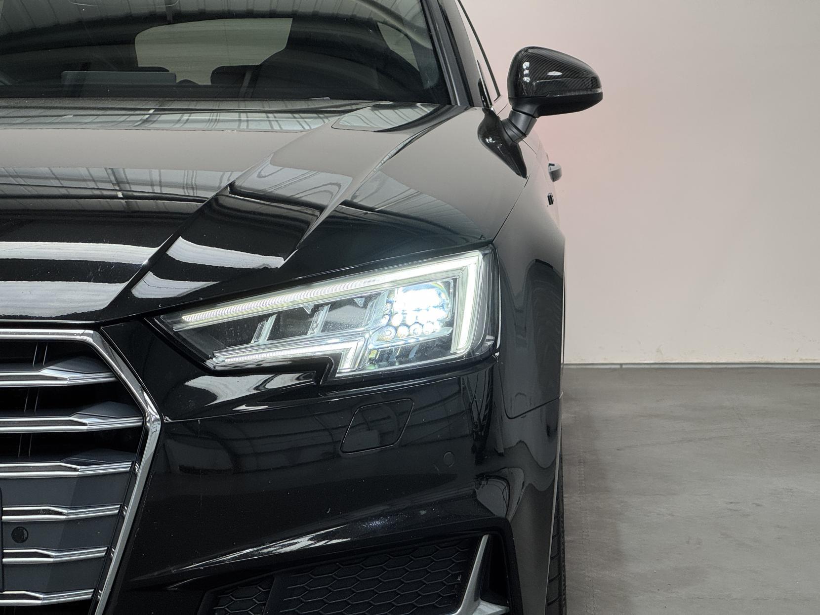 Audi S4 Avant view 6