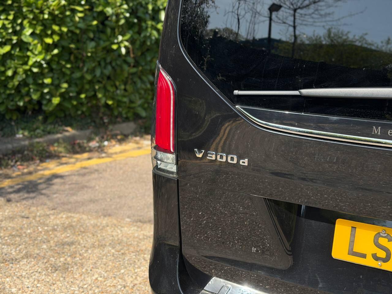 Mercedes-Benz V Class view 51