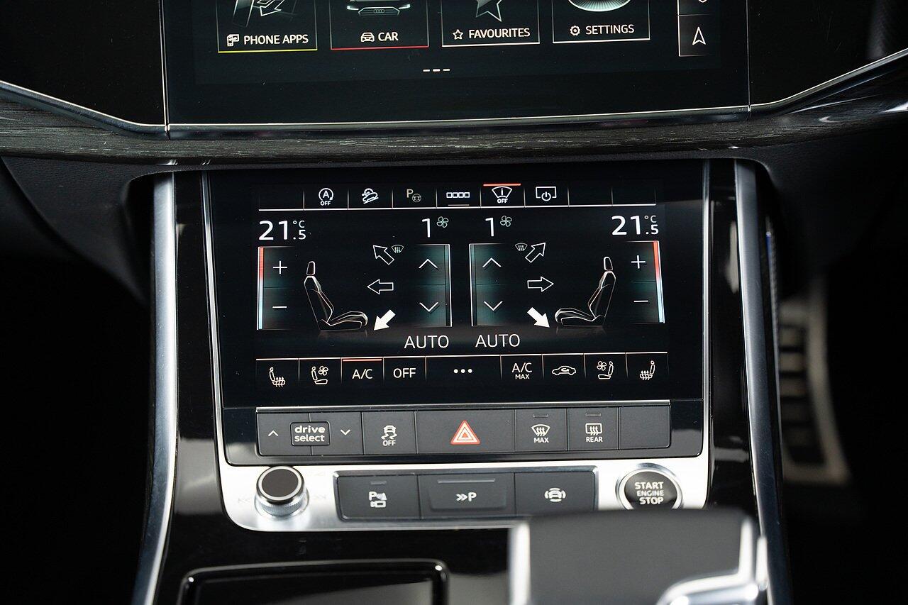 Audi Q7 view 30