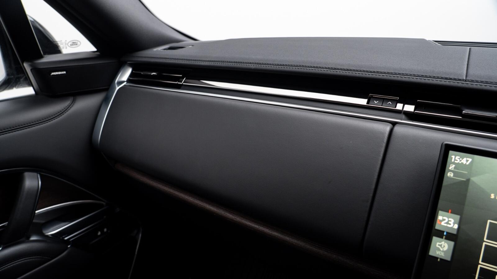 Land Rover Range Rover view 30