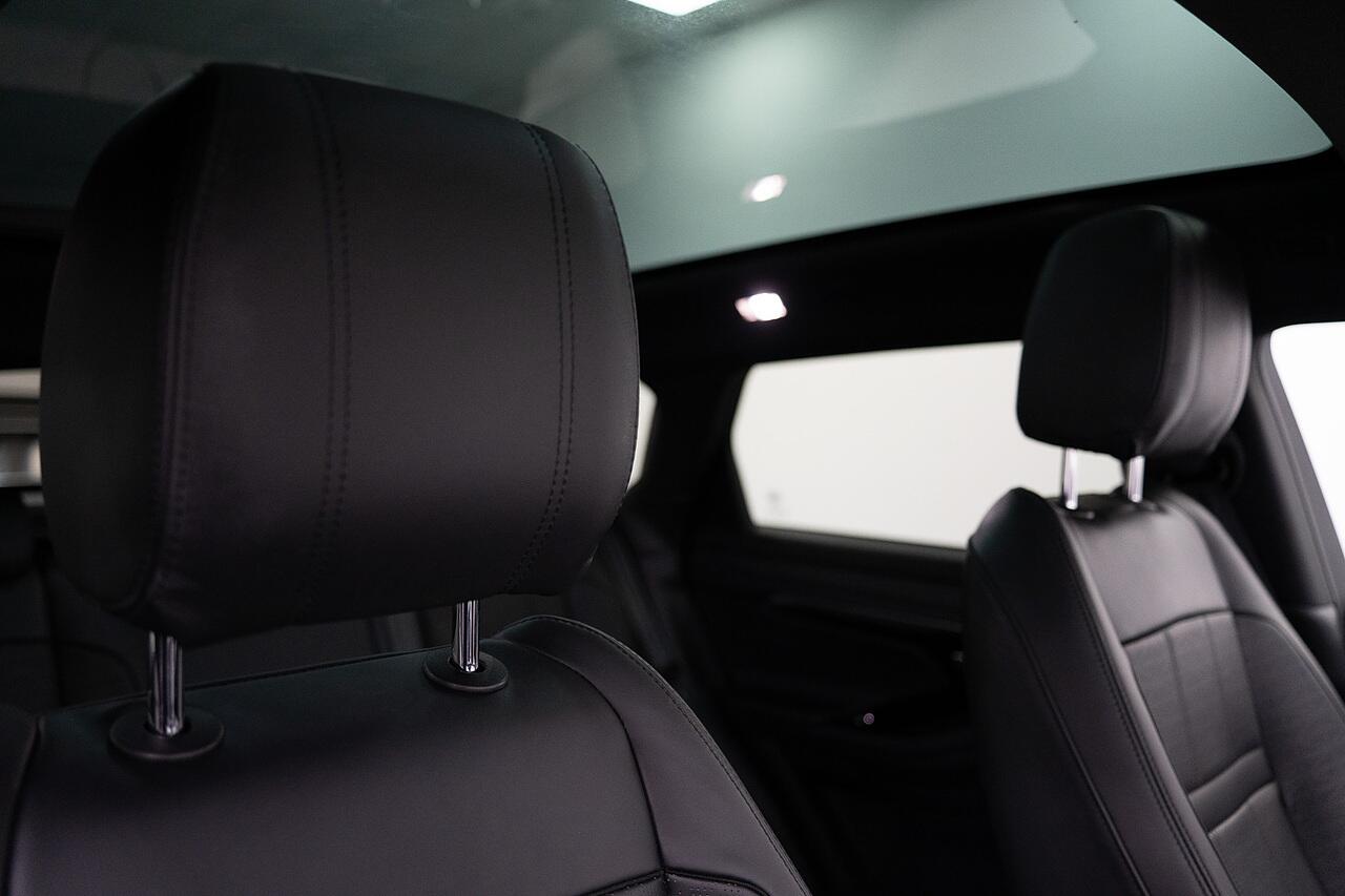 Land Rover Range Rover Evoque view 3