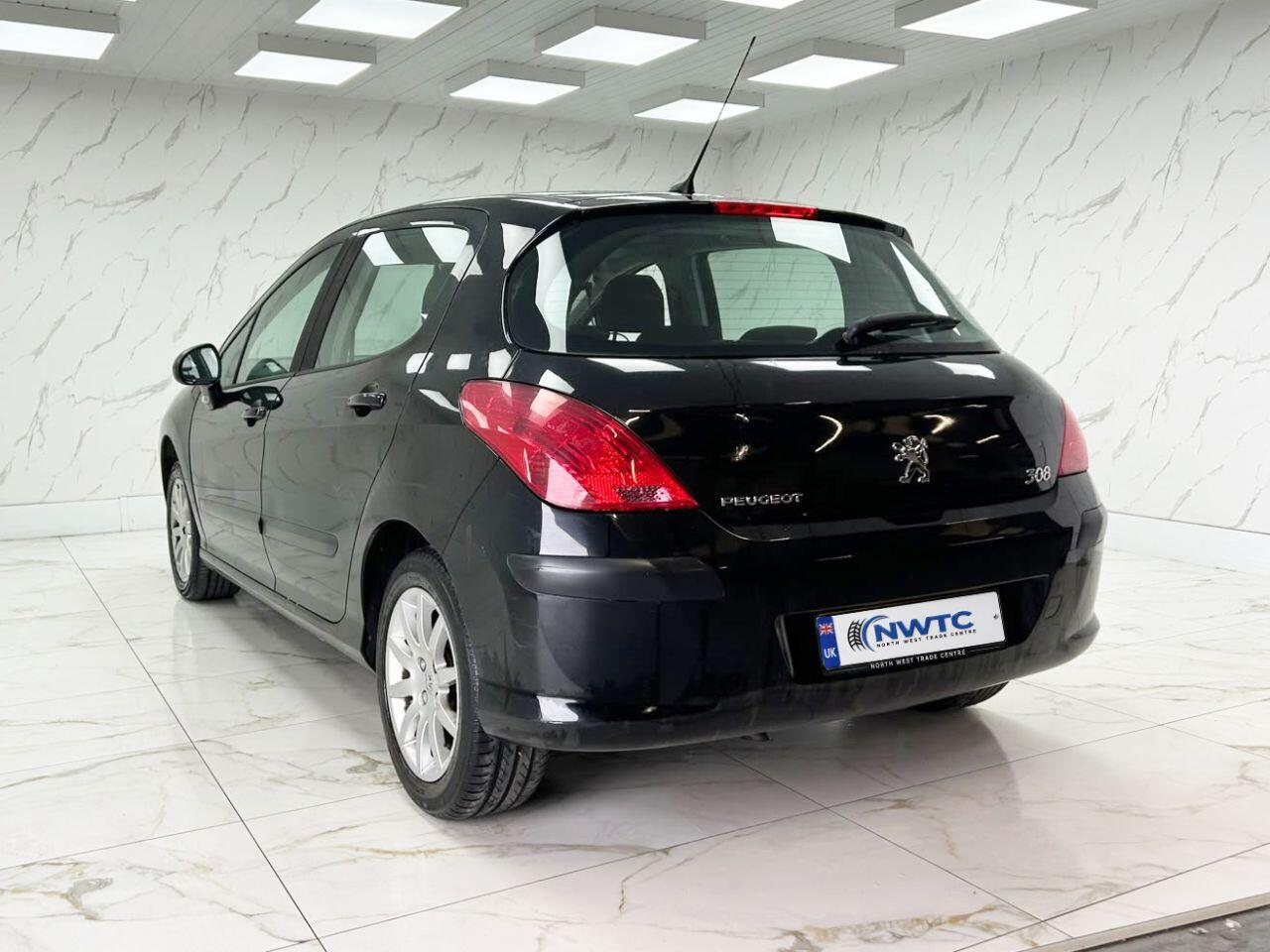 Peugeot 308 view 9