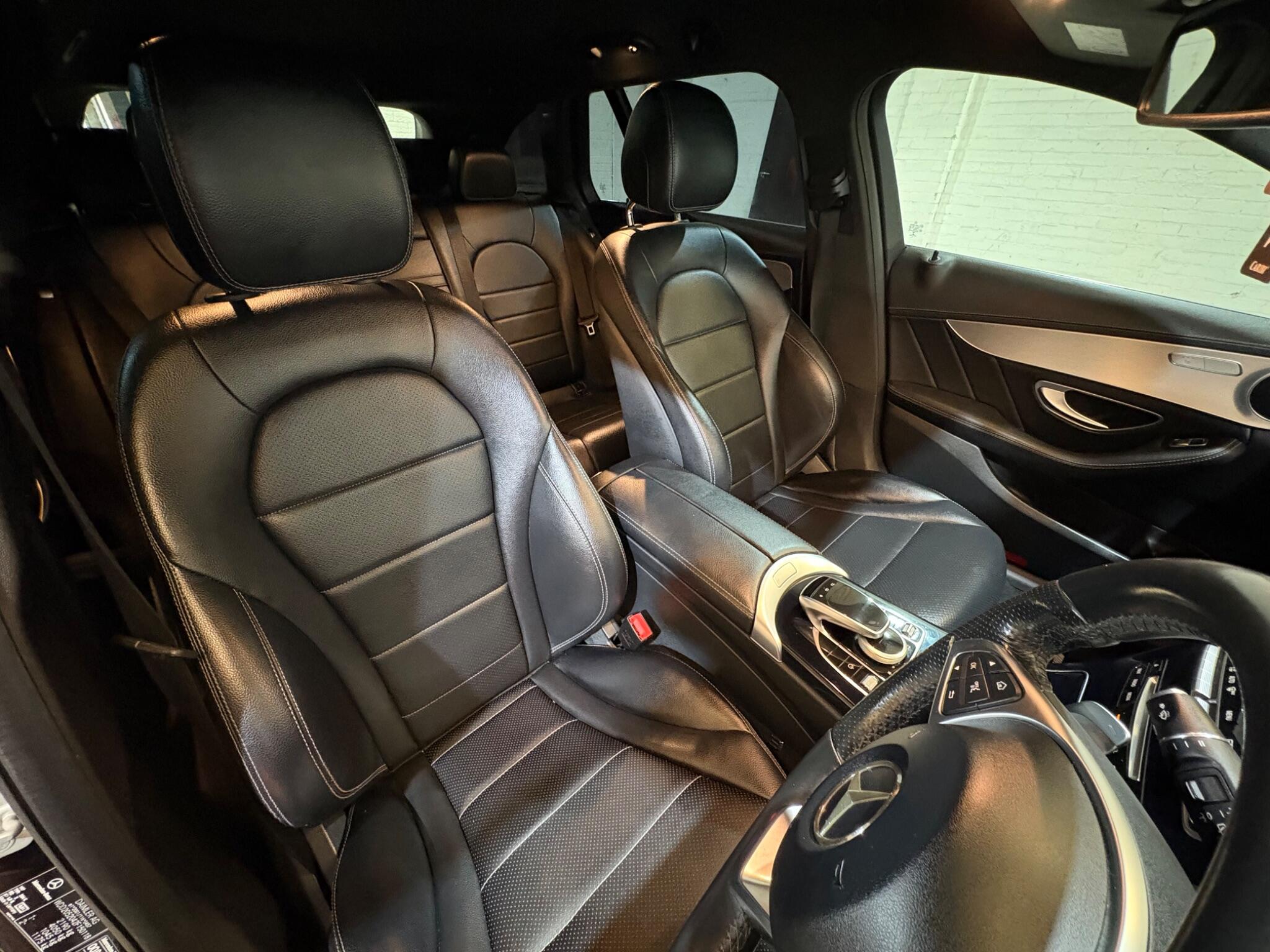 Mercedes-Benz C Class view 9