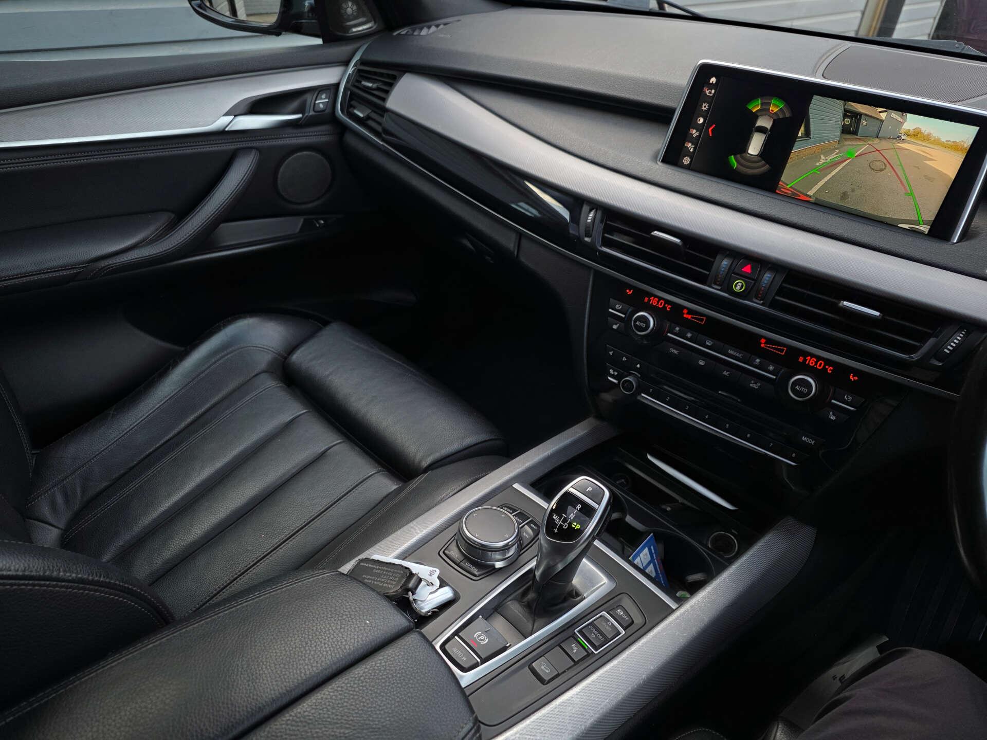 BMW X5 view 26