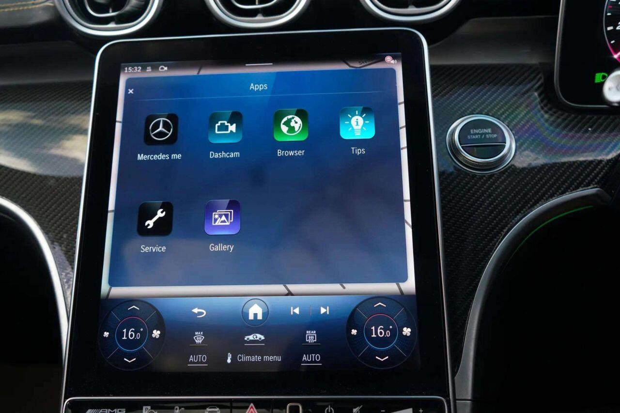Mercedes-Benz C-Class view 35