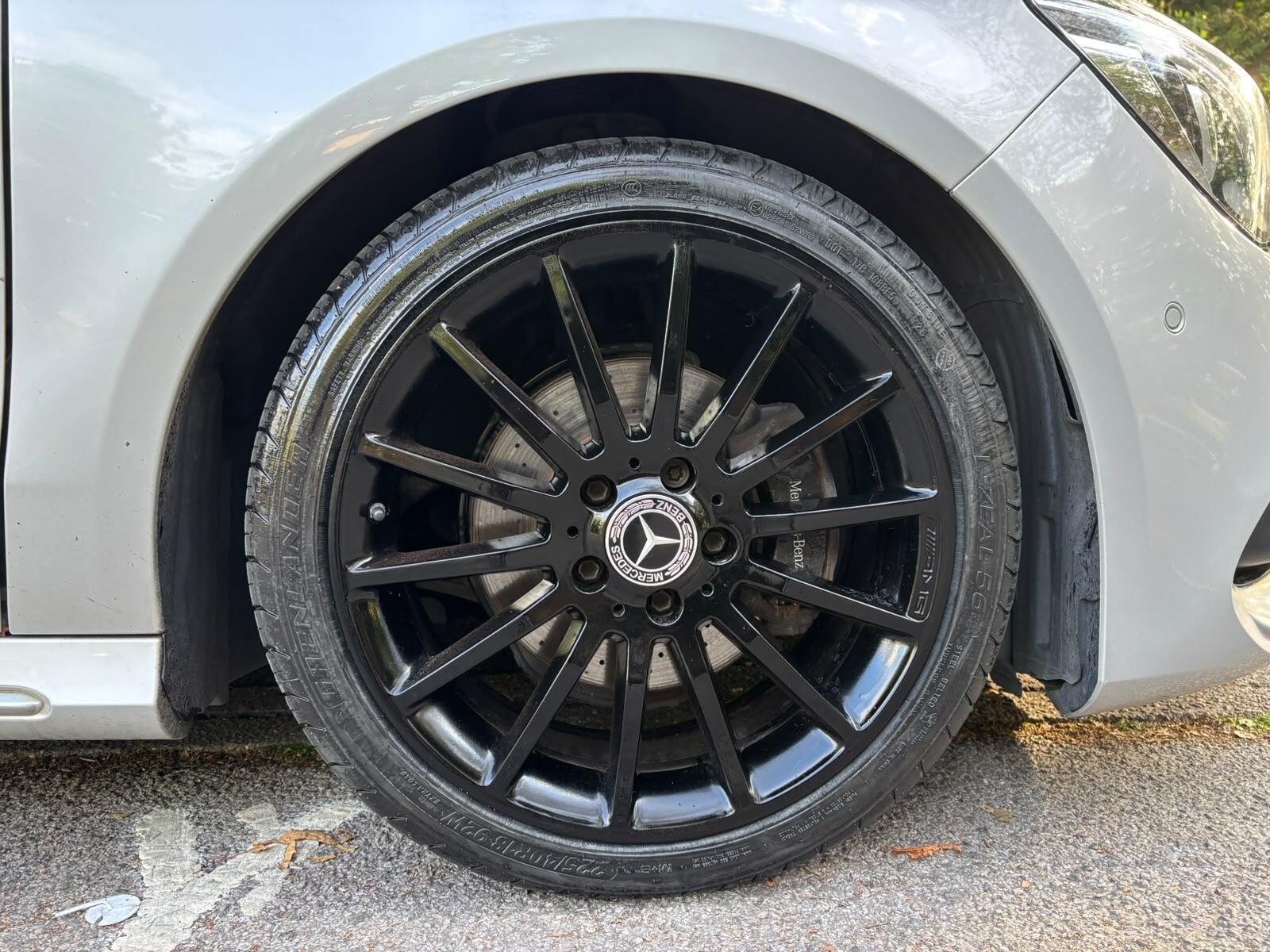 Mercedes-Benz Cla view 25