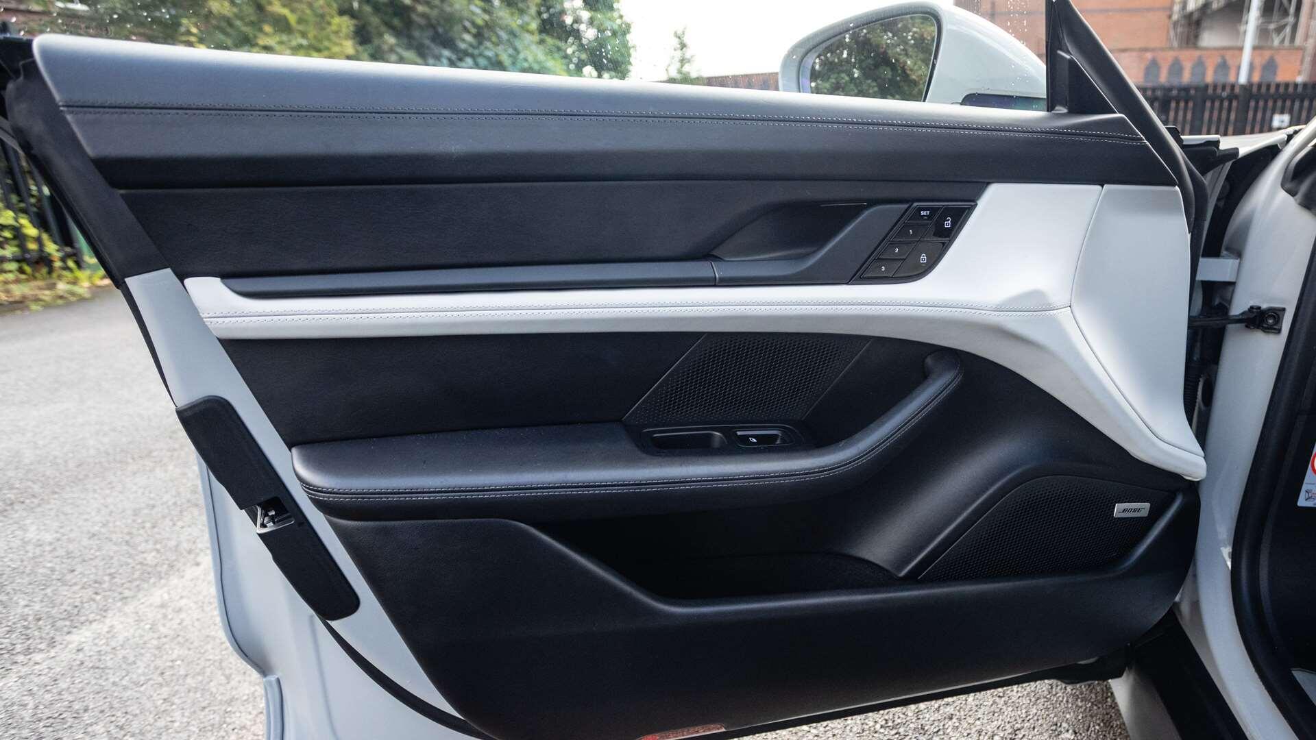 Porsche Taycan view 34