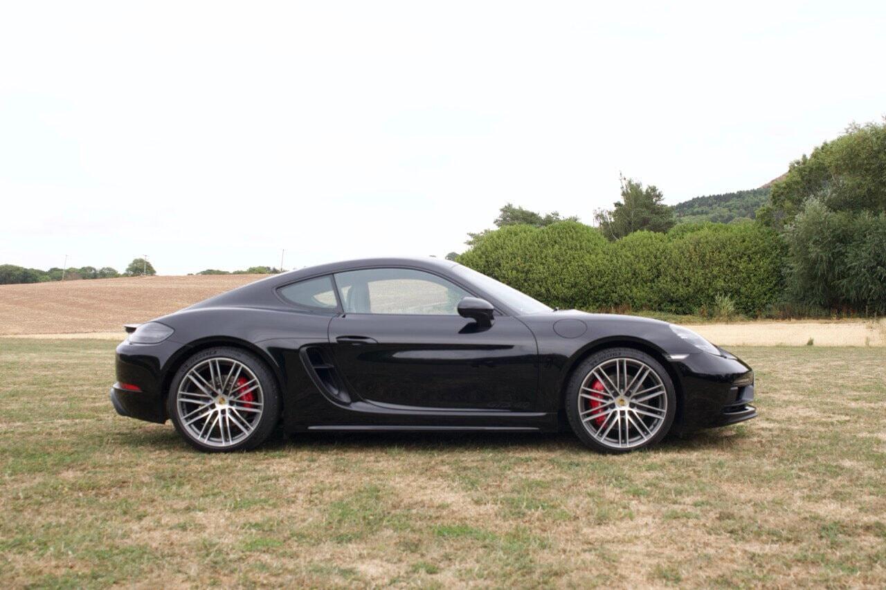 Porsche Cayman view 56