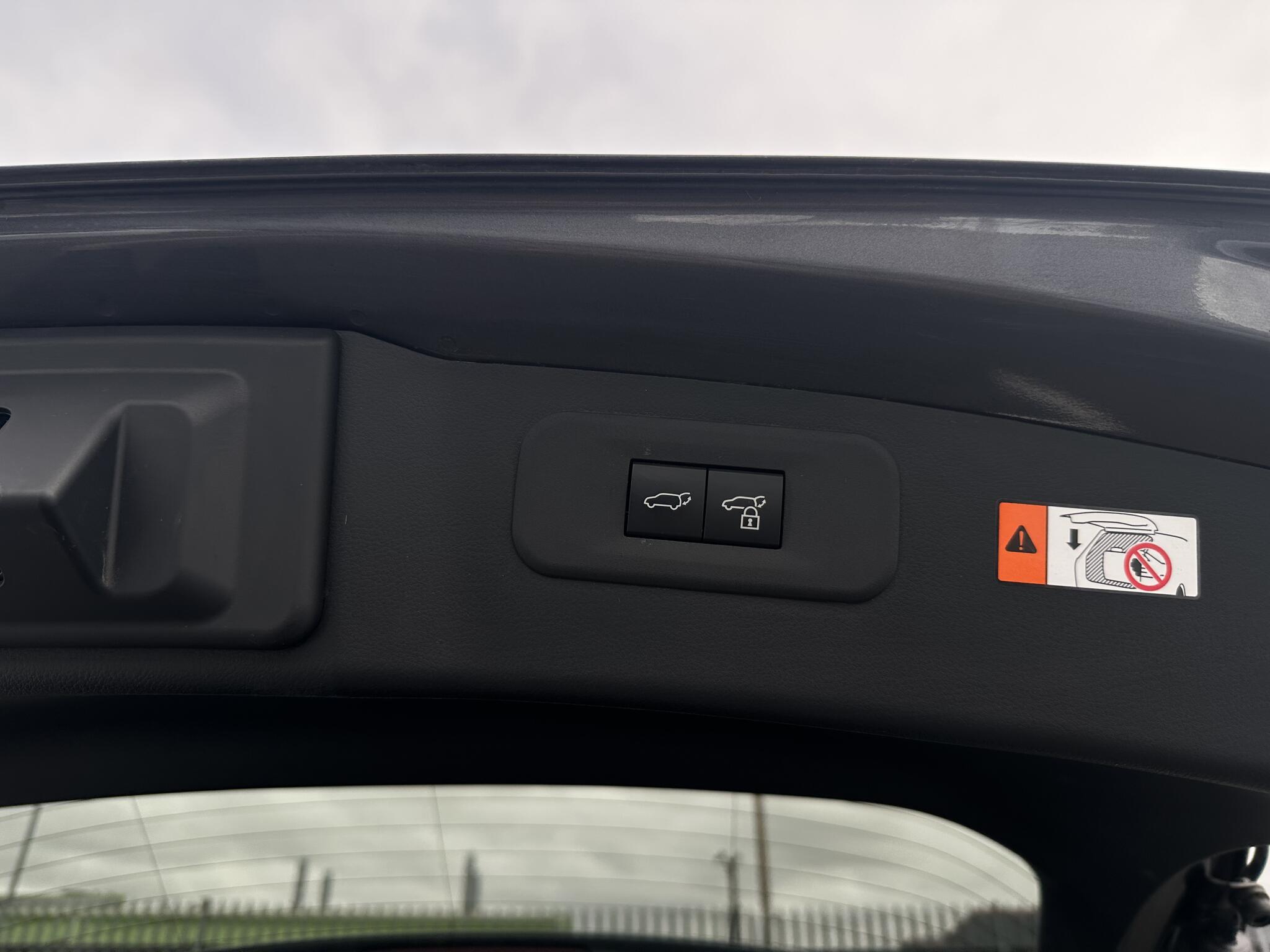 Lexus NX view 32