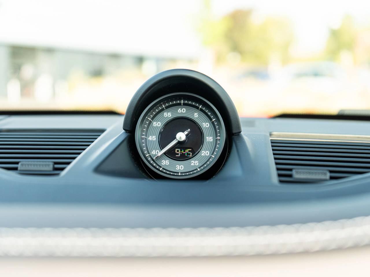 Porsche 911 view 42