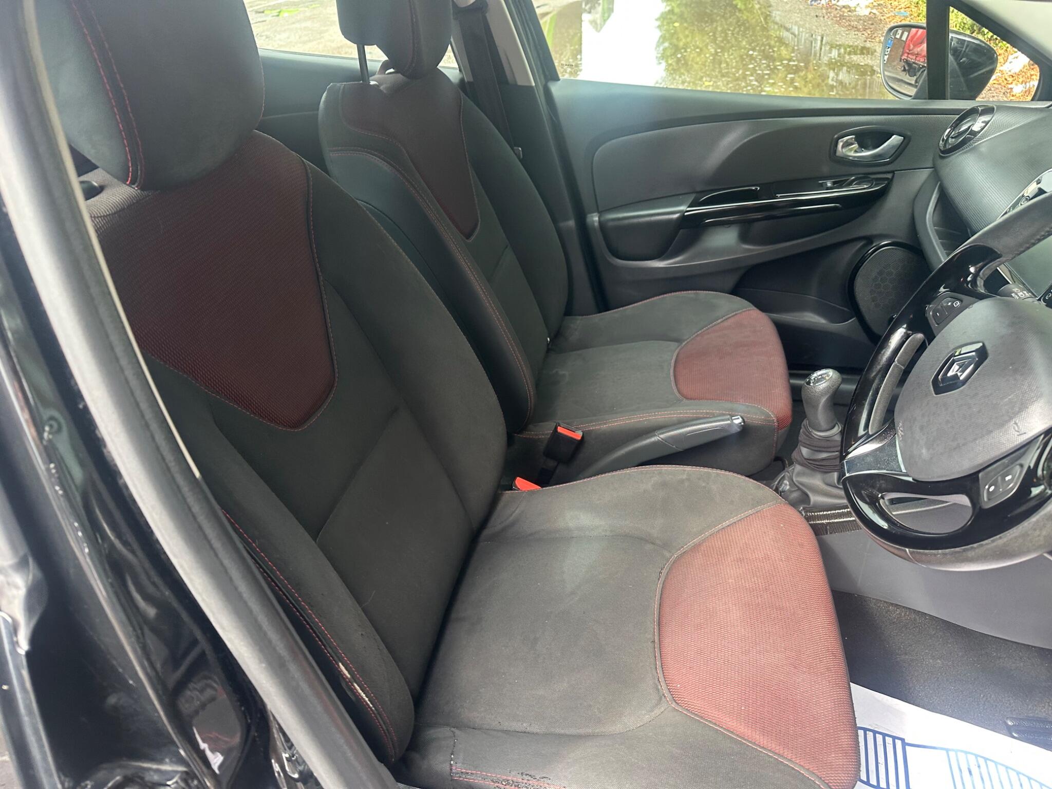 Renault Clio view 11