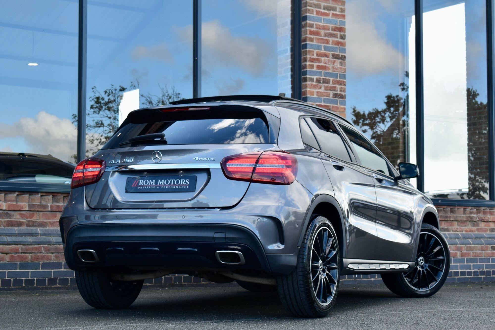 Mercedes-Benz GLA view 38