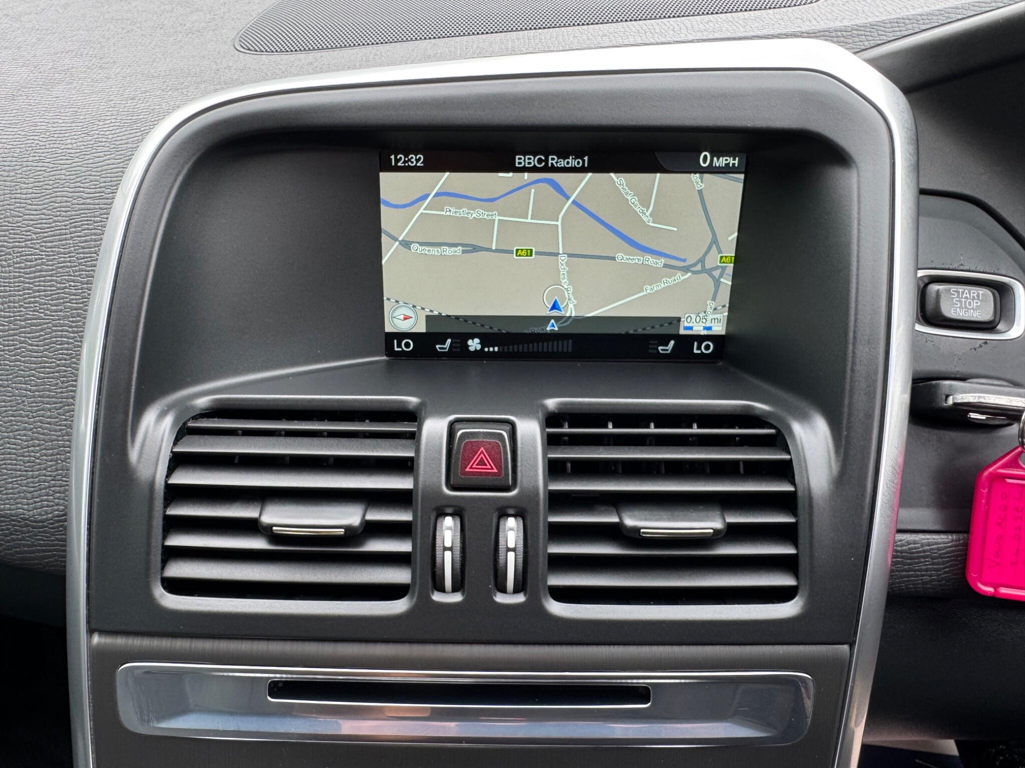 Volvo XC60 view 18