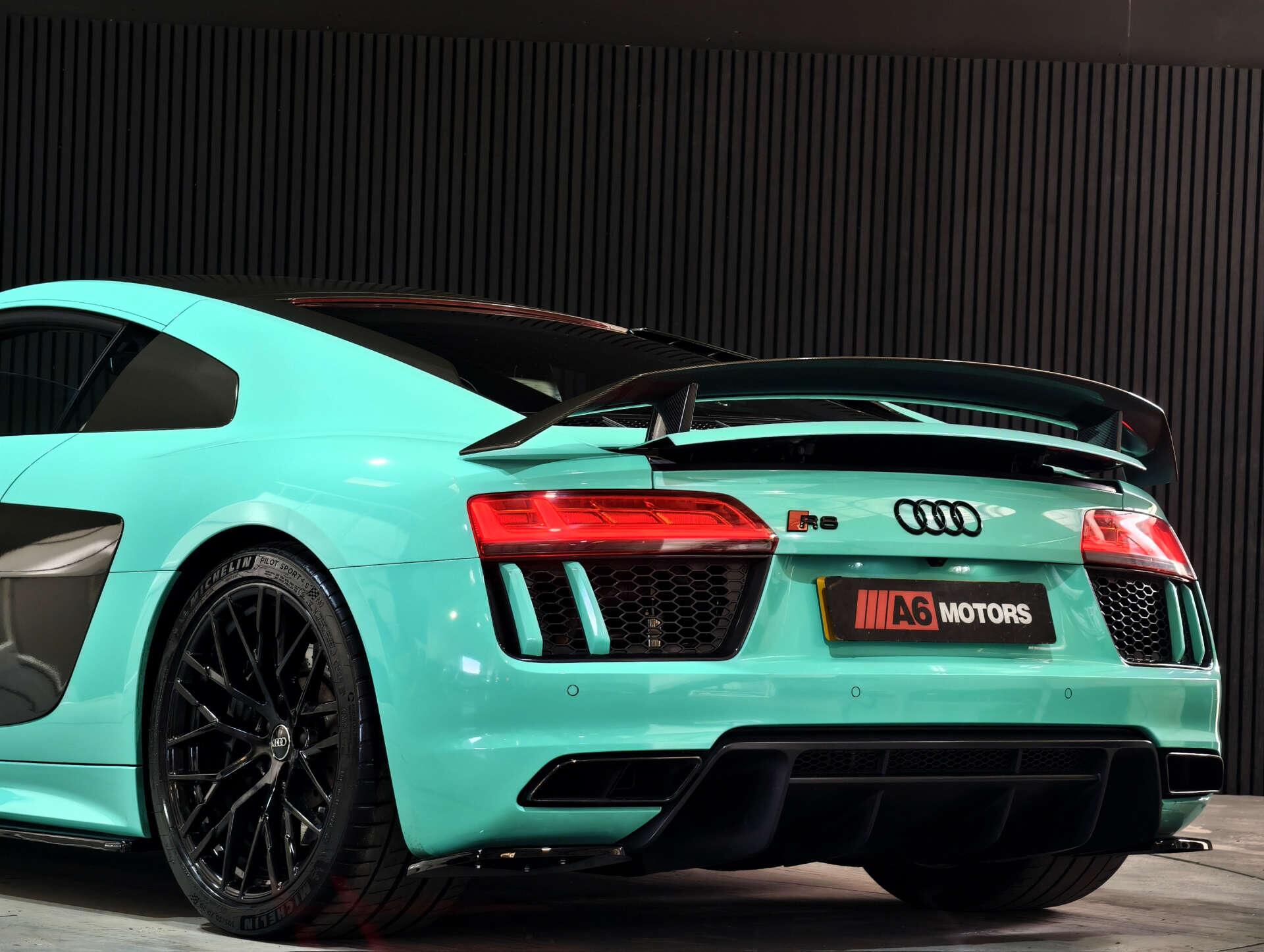 Audi R8 view 32