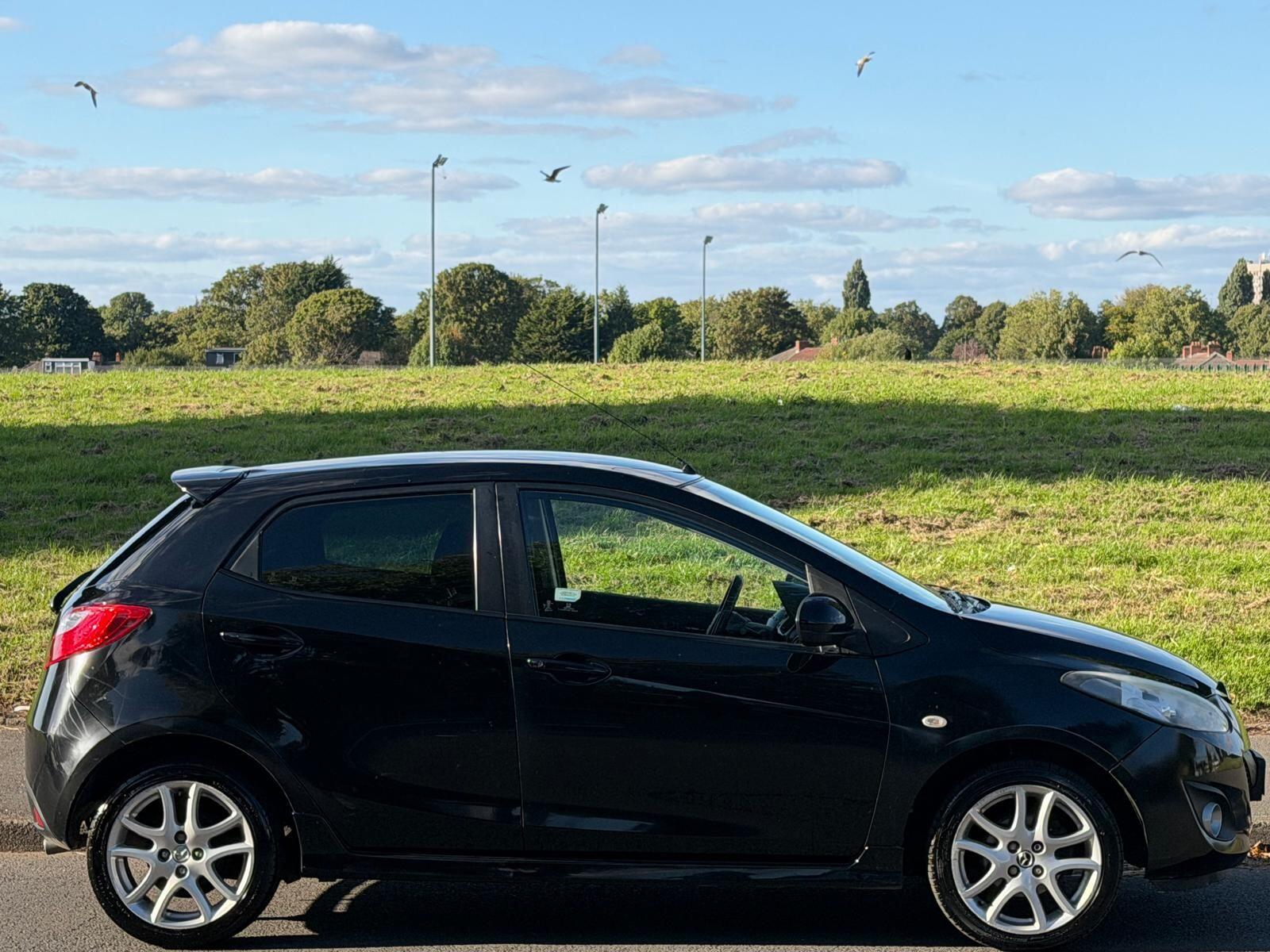 Mazda Mazda2 view 6
