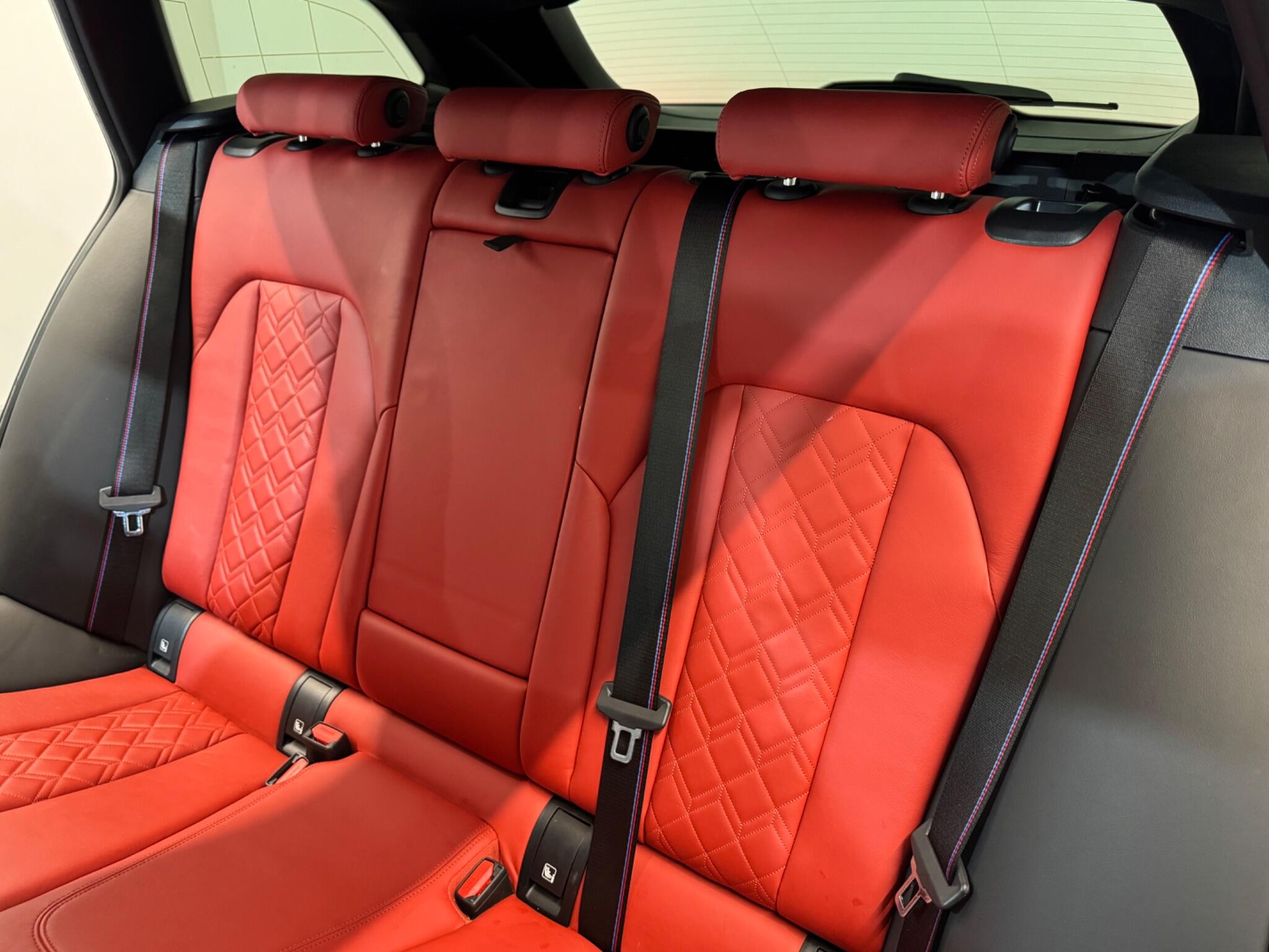 BMW 3 Series view 54