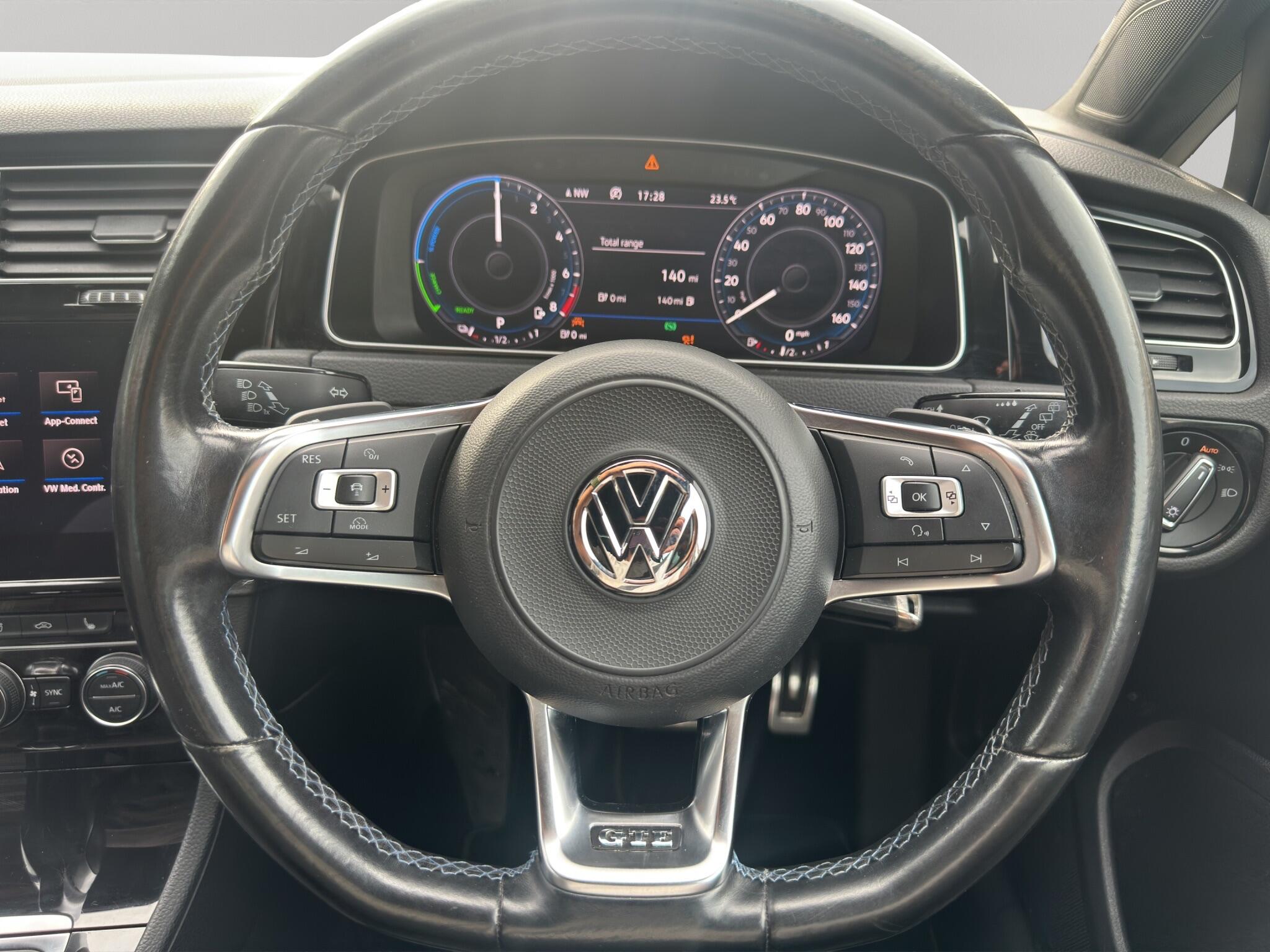 Volkswagen Golf view 15
