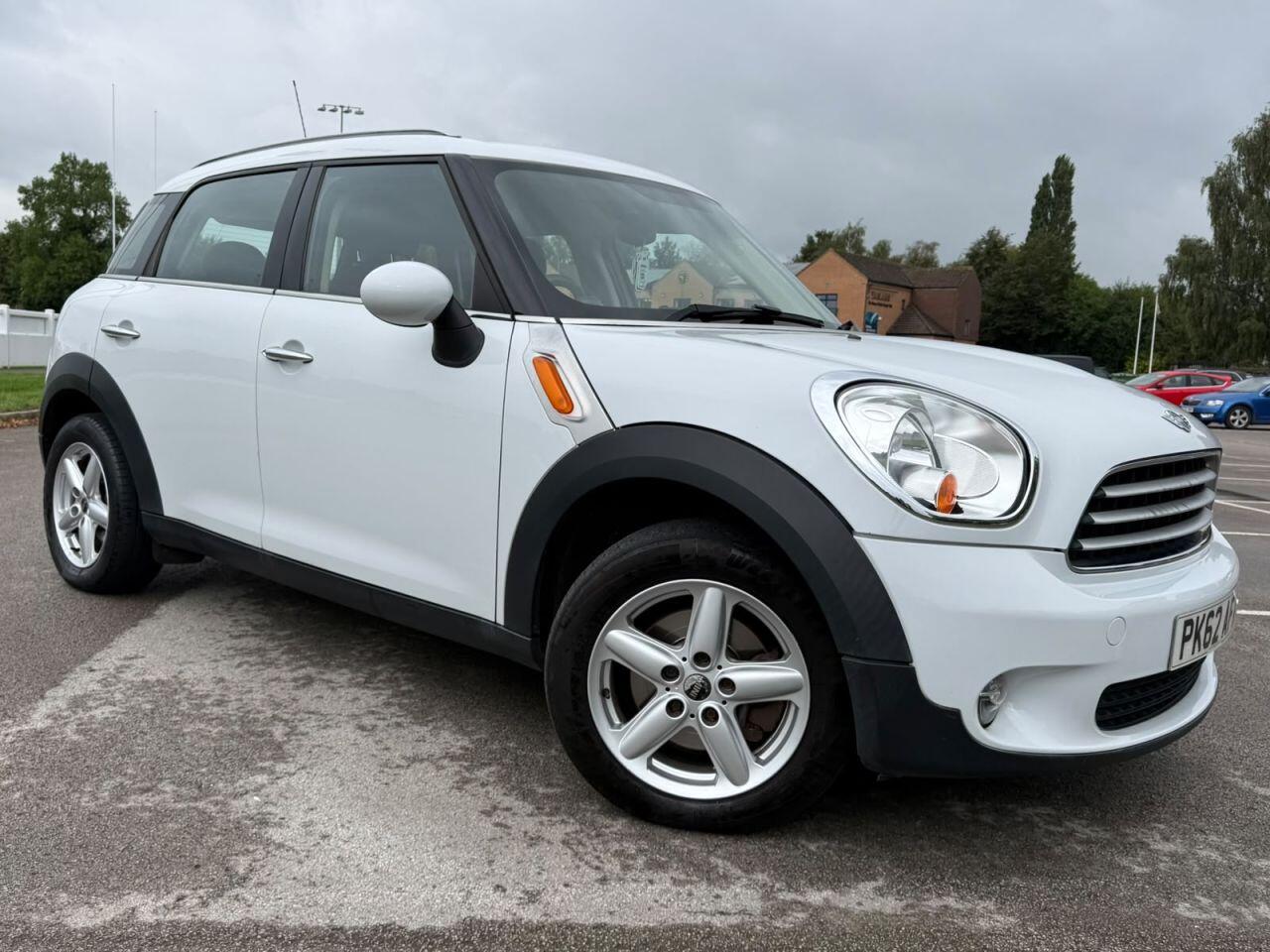 Mini Countryman view 26