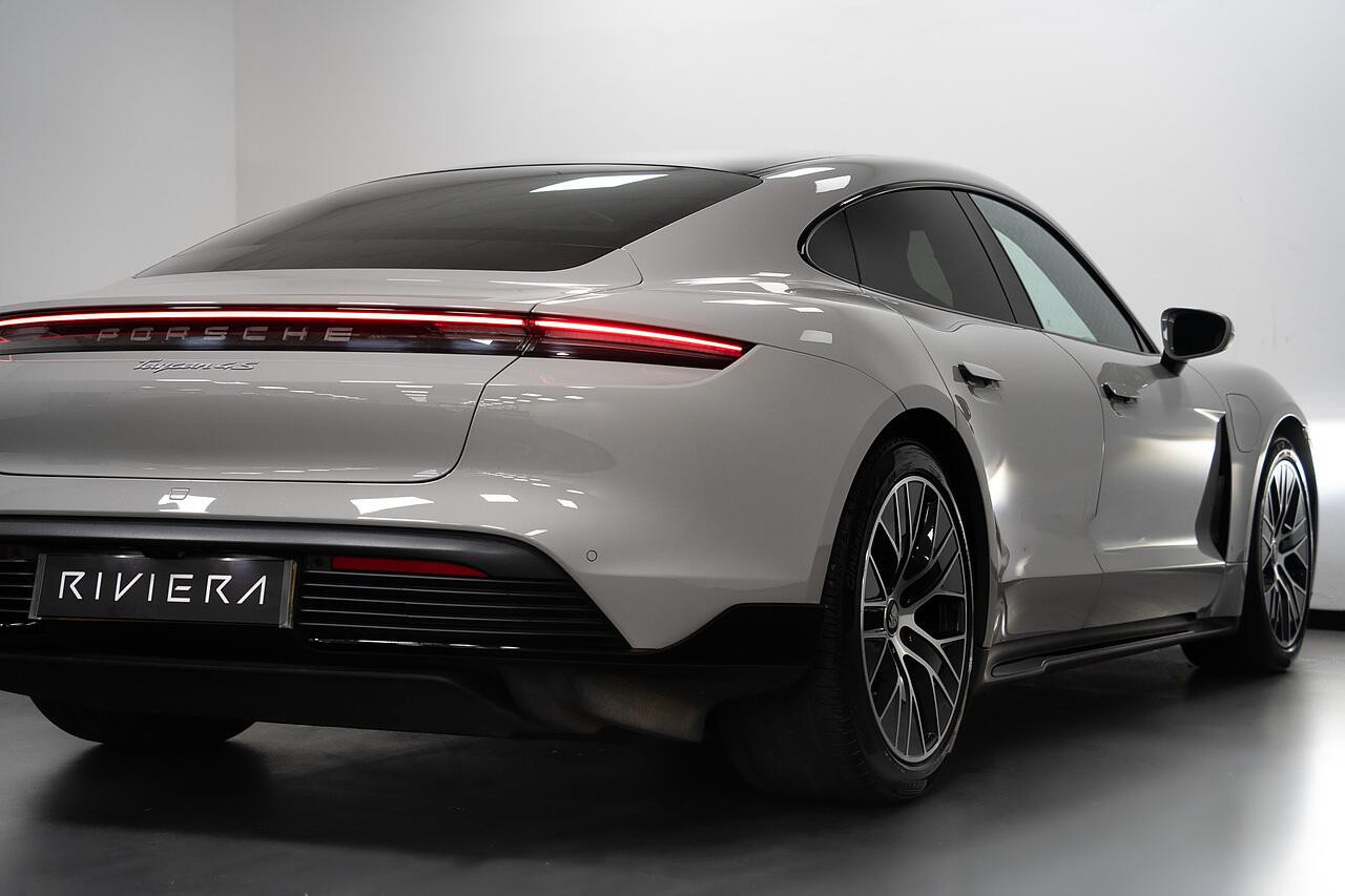 Porsche Taycan view 42