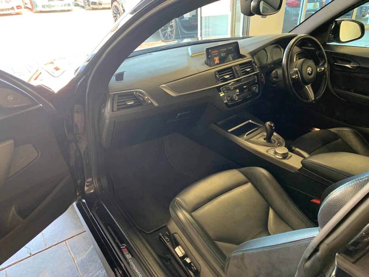 BMW M2 view 25