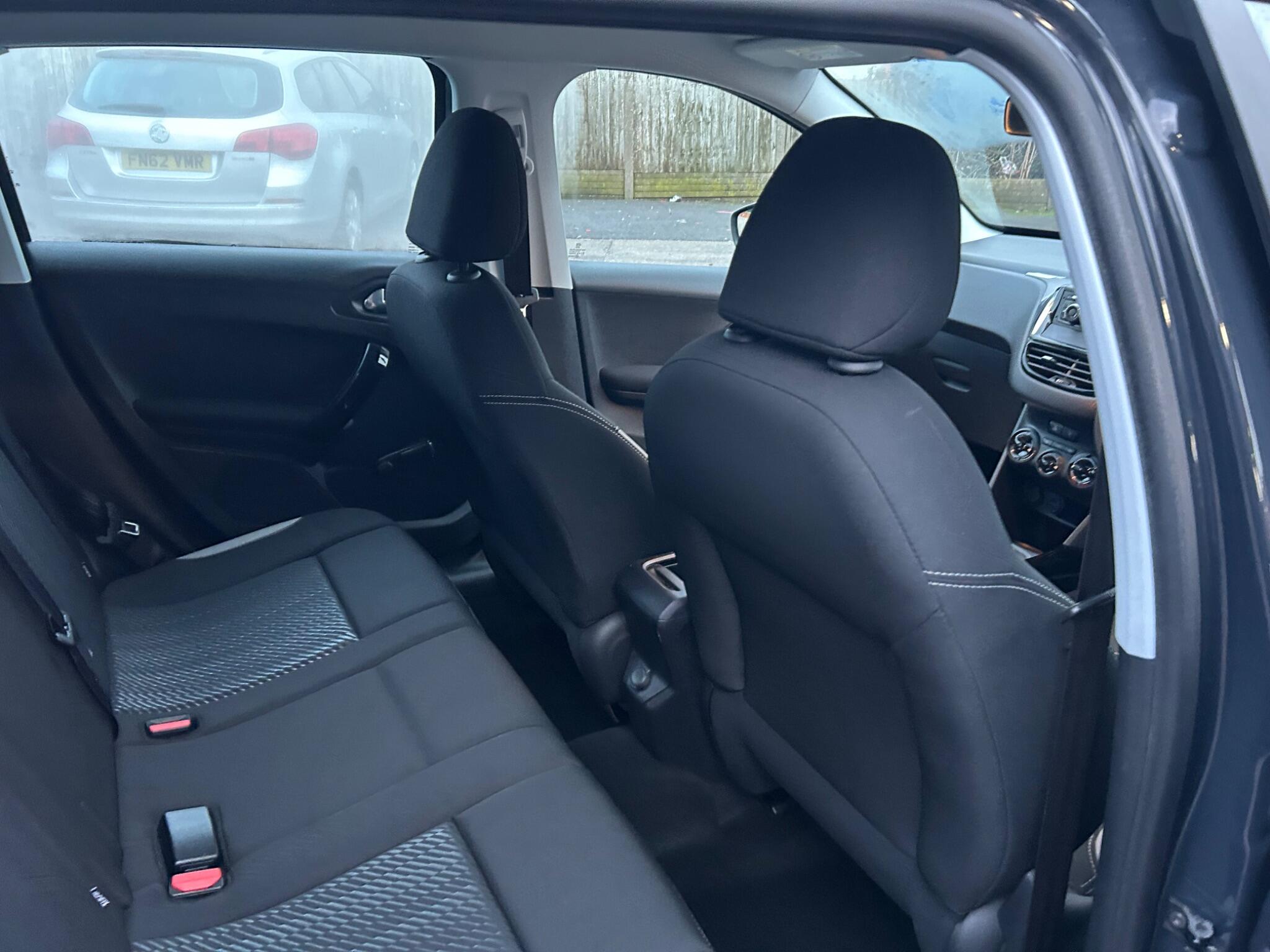 2017 Peugeot 2008 1.6 BlueHDi Access (a/c) Euro 6 5dr • 6,538 miles image 20