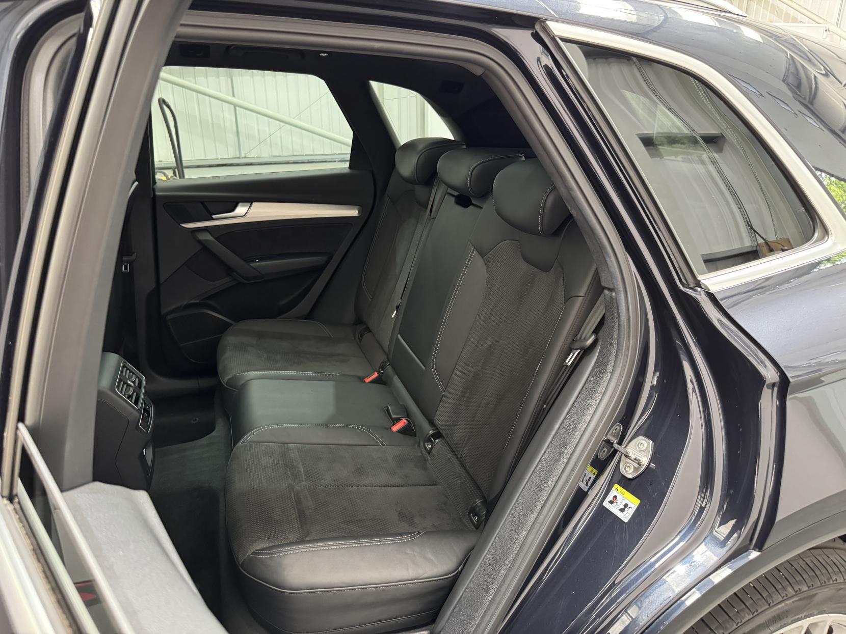 Audi Q5 view 57