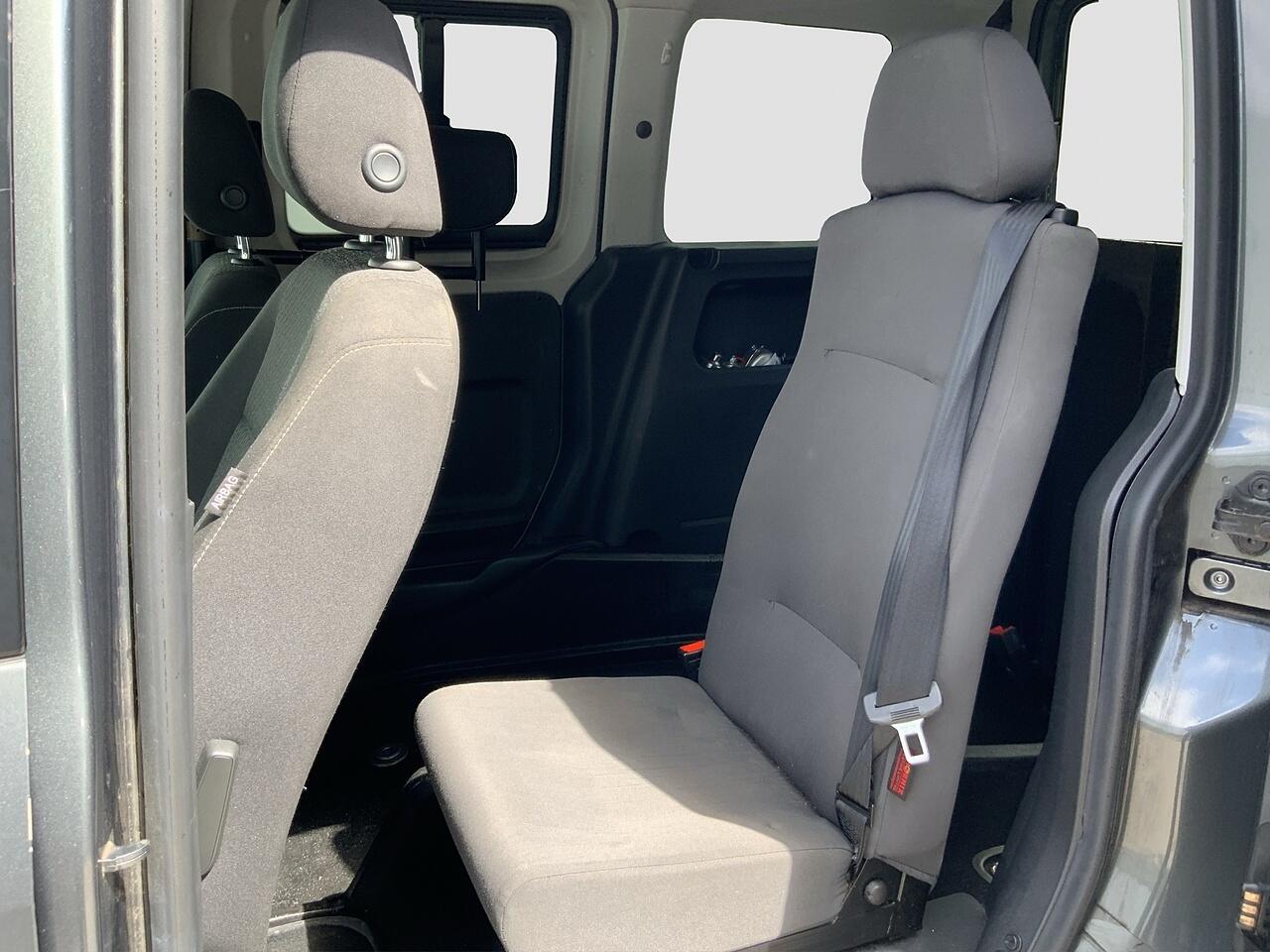 Volkswagen Caddy Life view 13