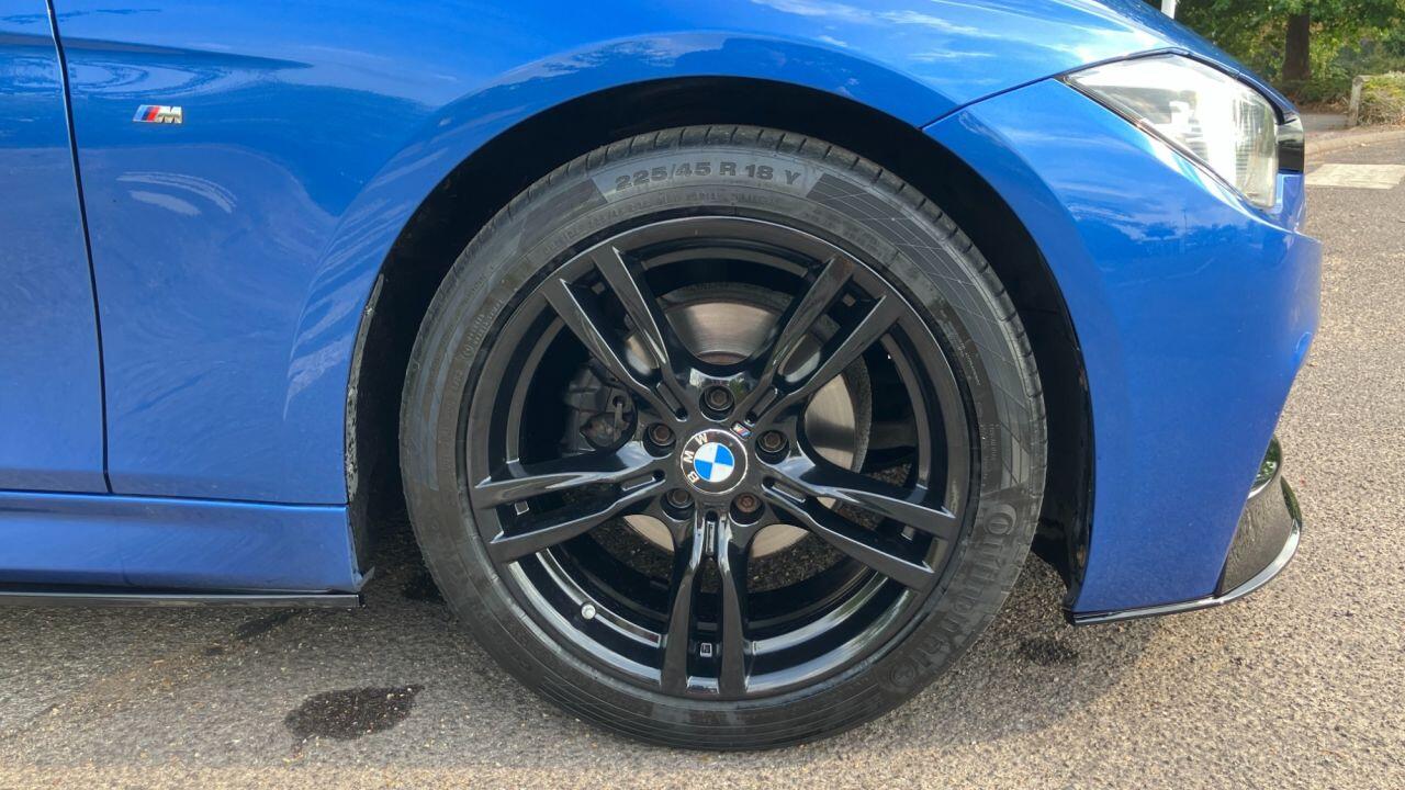 BMW 3 Series view 10
