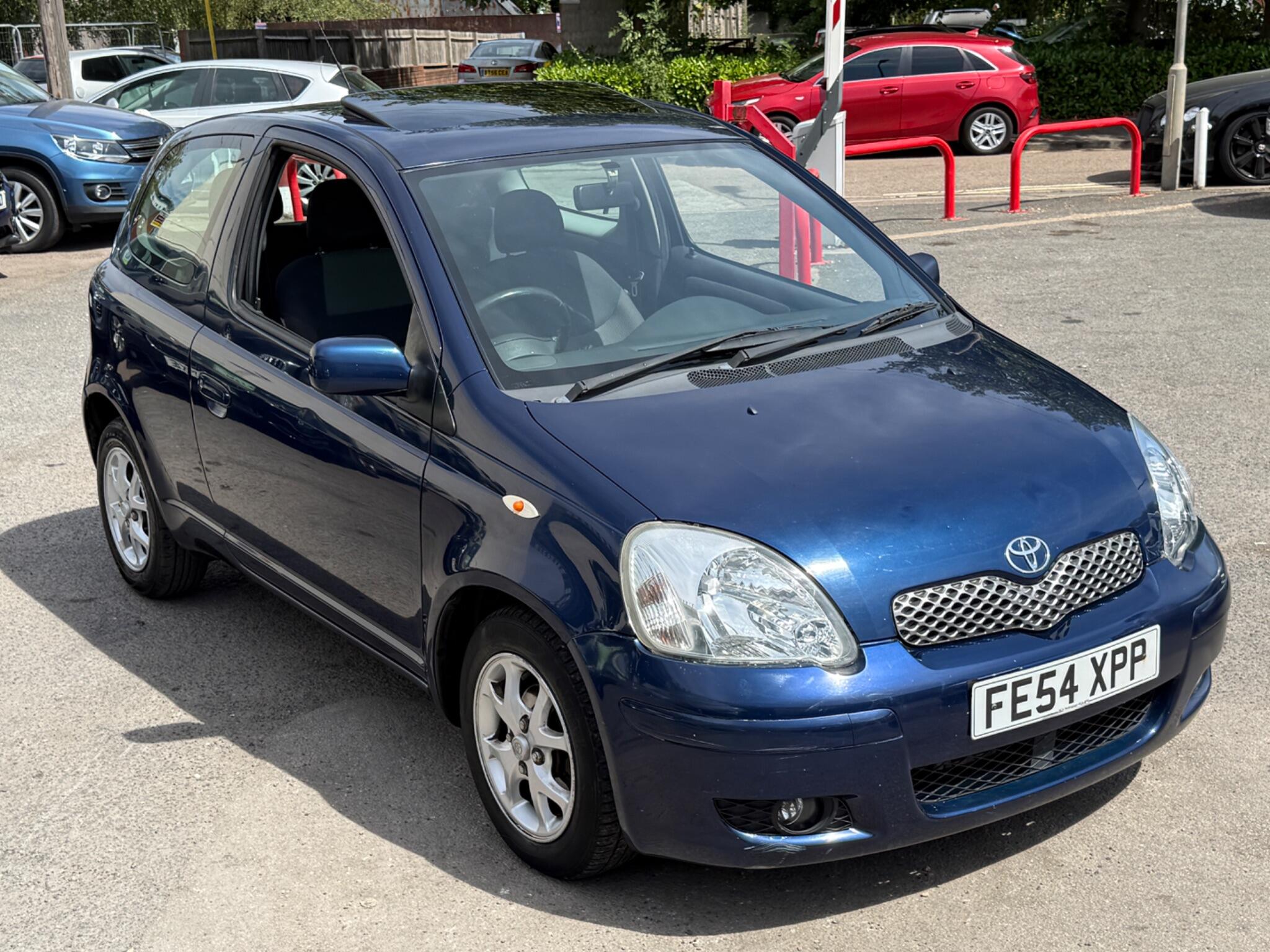 Toyota Yaris - Image 5
