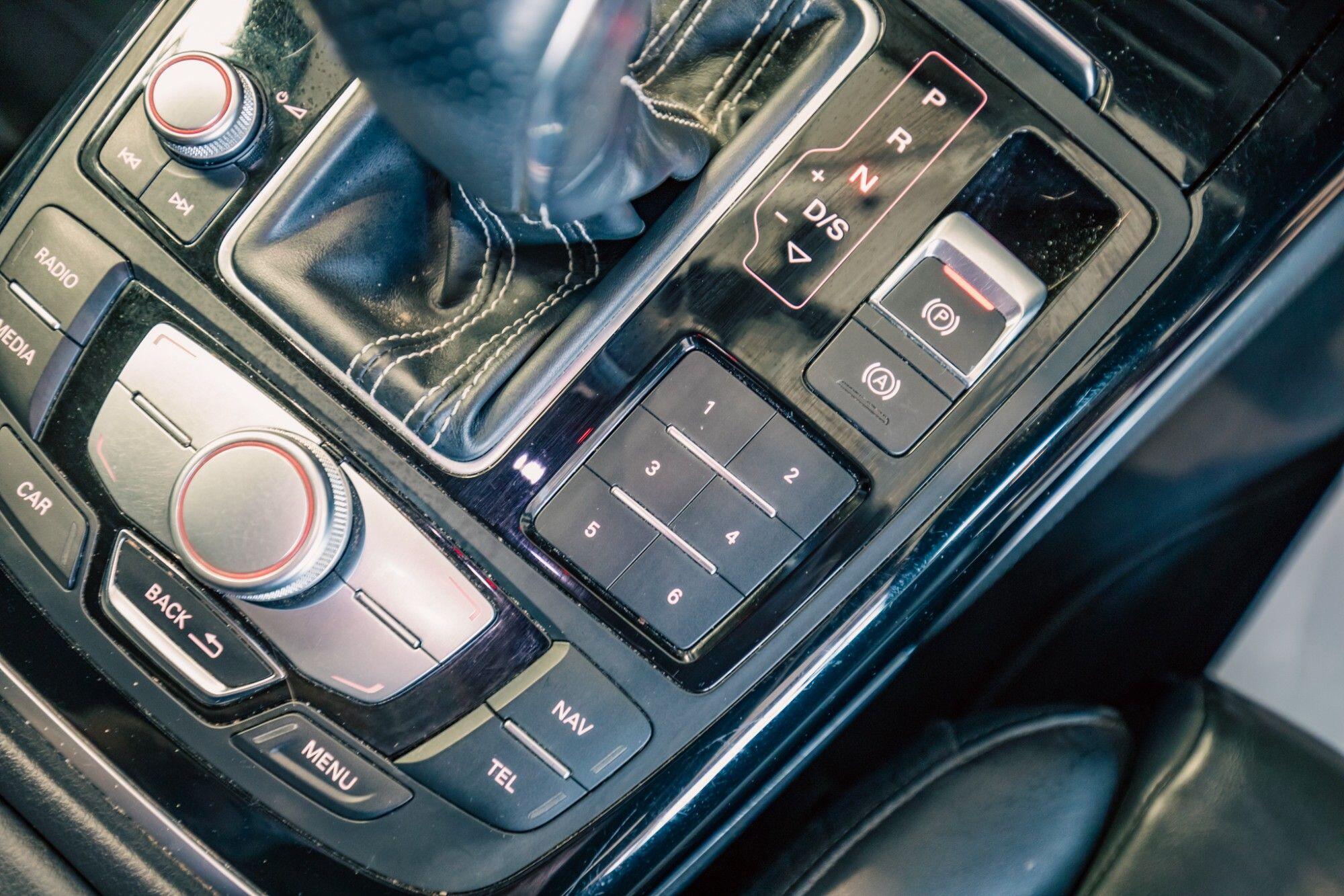 Audi A6 view 23