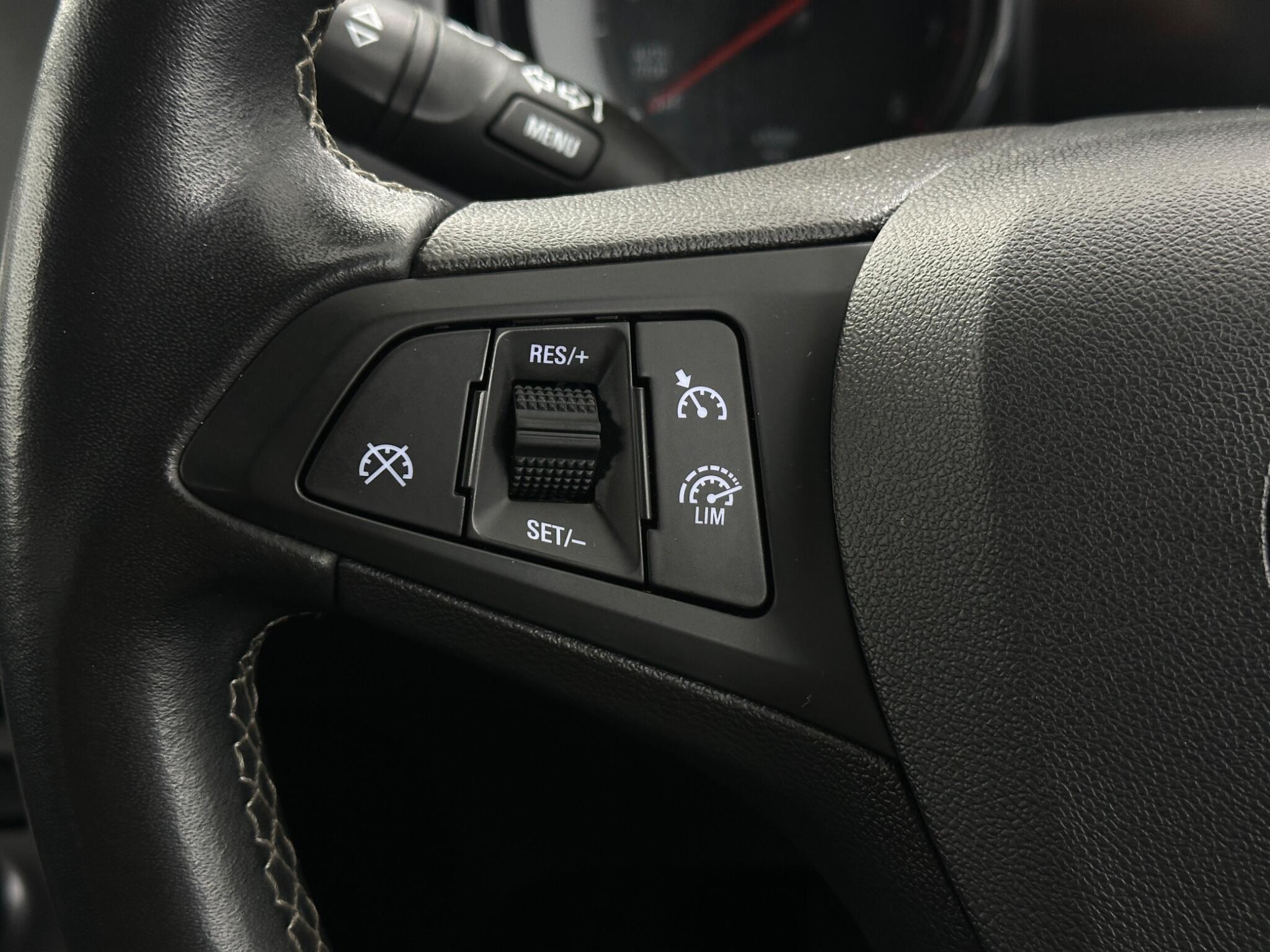 Vauxhall Astra view 15