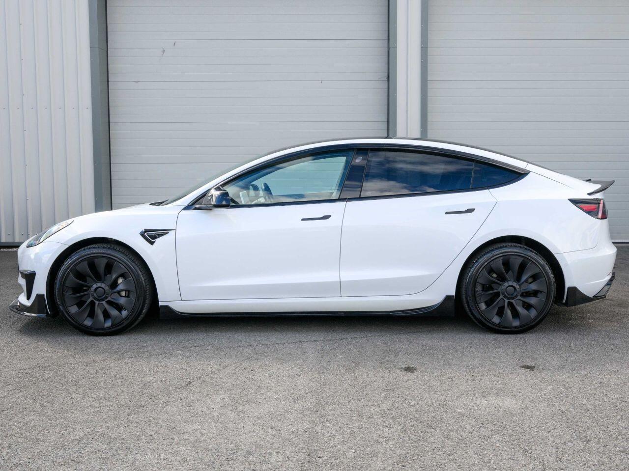 Tesla Model 3 view 9