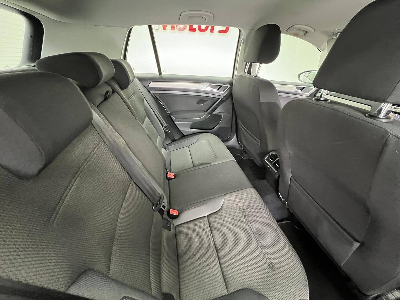 Volkswagen Golf view 16