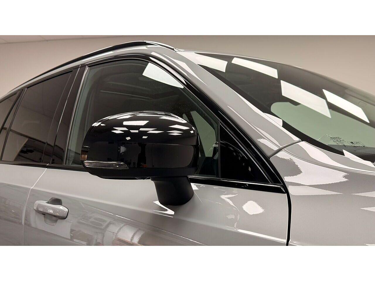 Volvo XC90 view 16