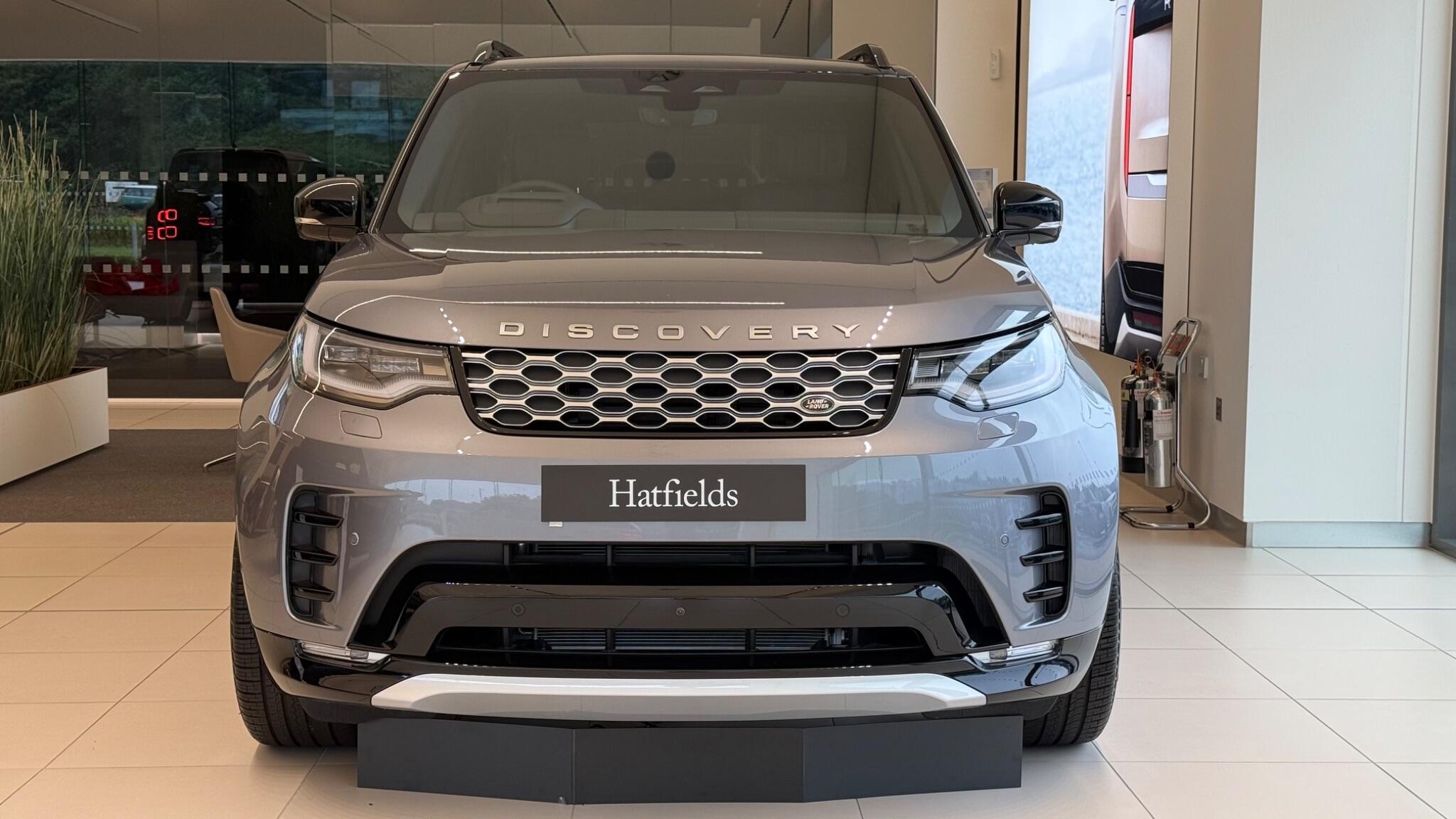 Land Rover Discovery view 2