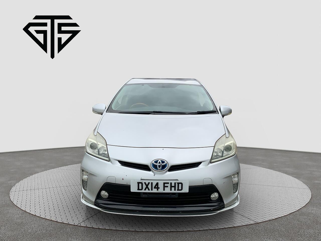 Toyota Prius view 8