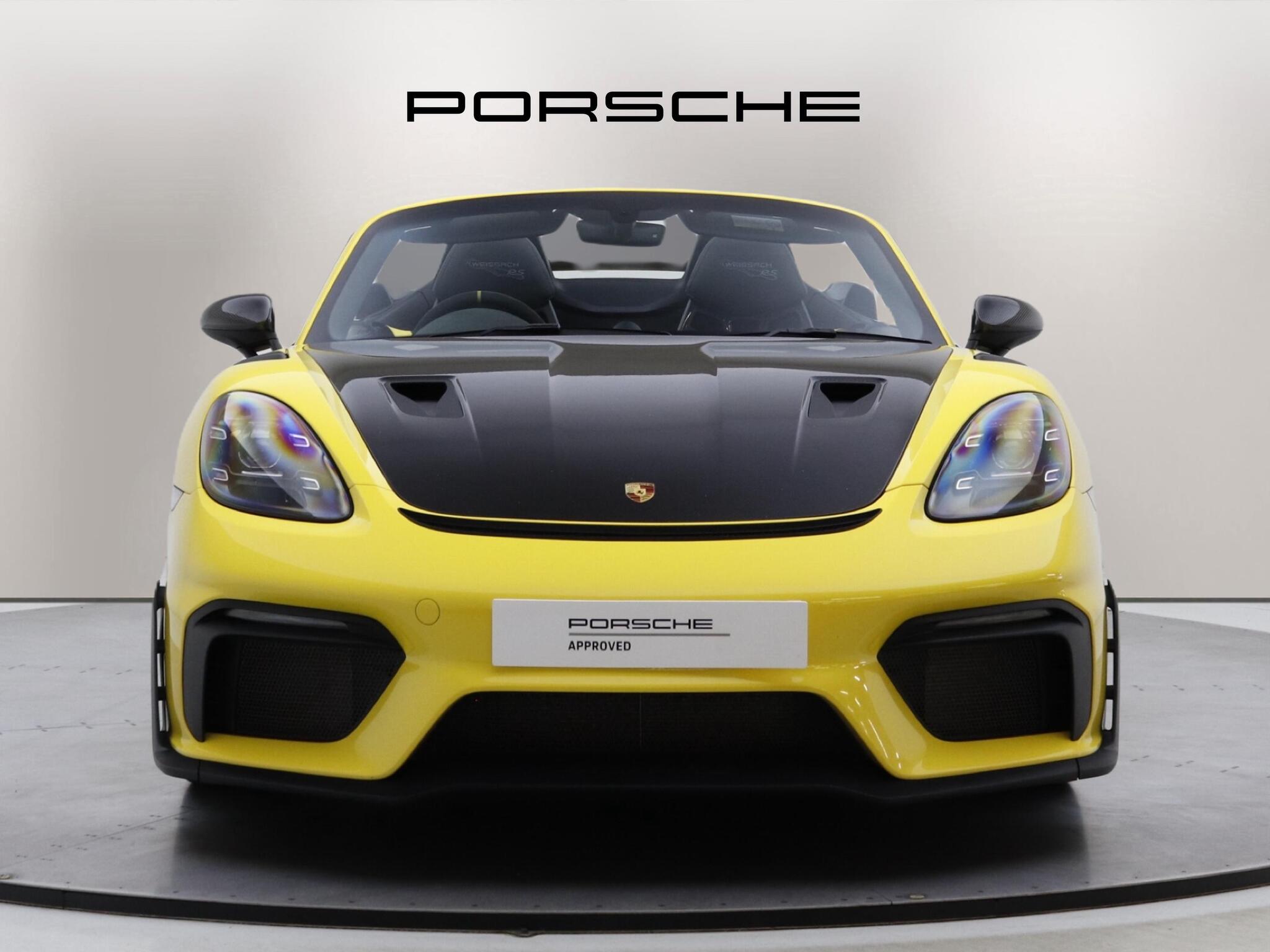 Porsche 718 Spyder view 6