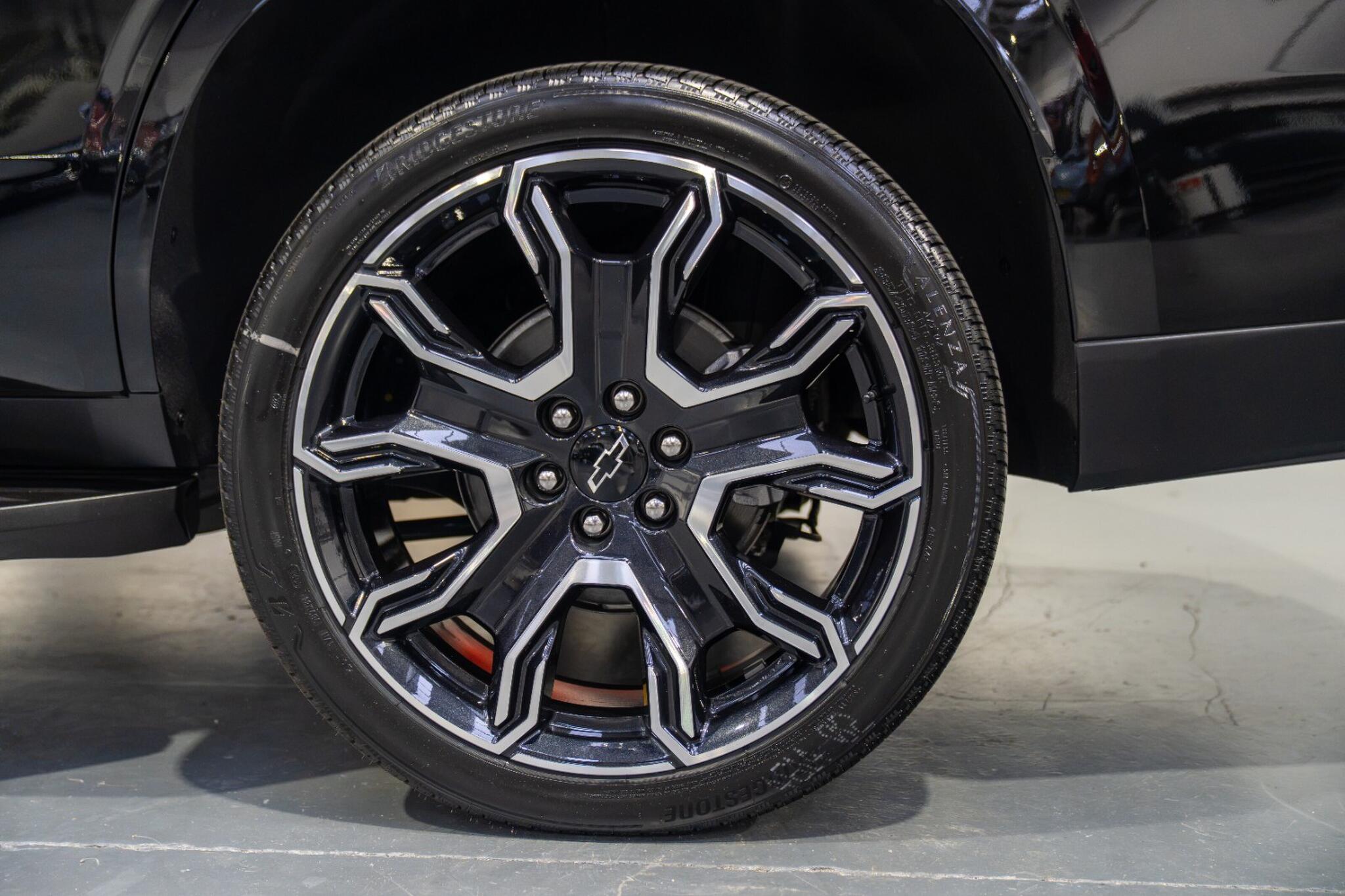 Chevrolet Tahoe view 21