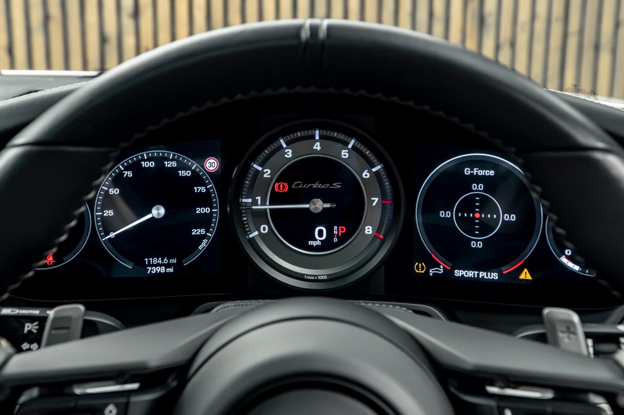 Porsche 911 view 36