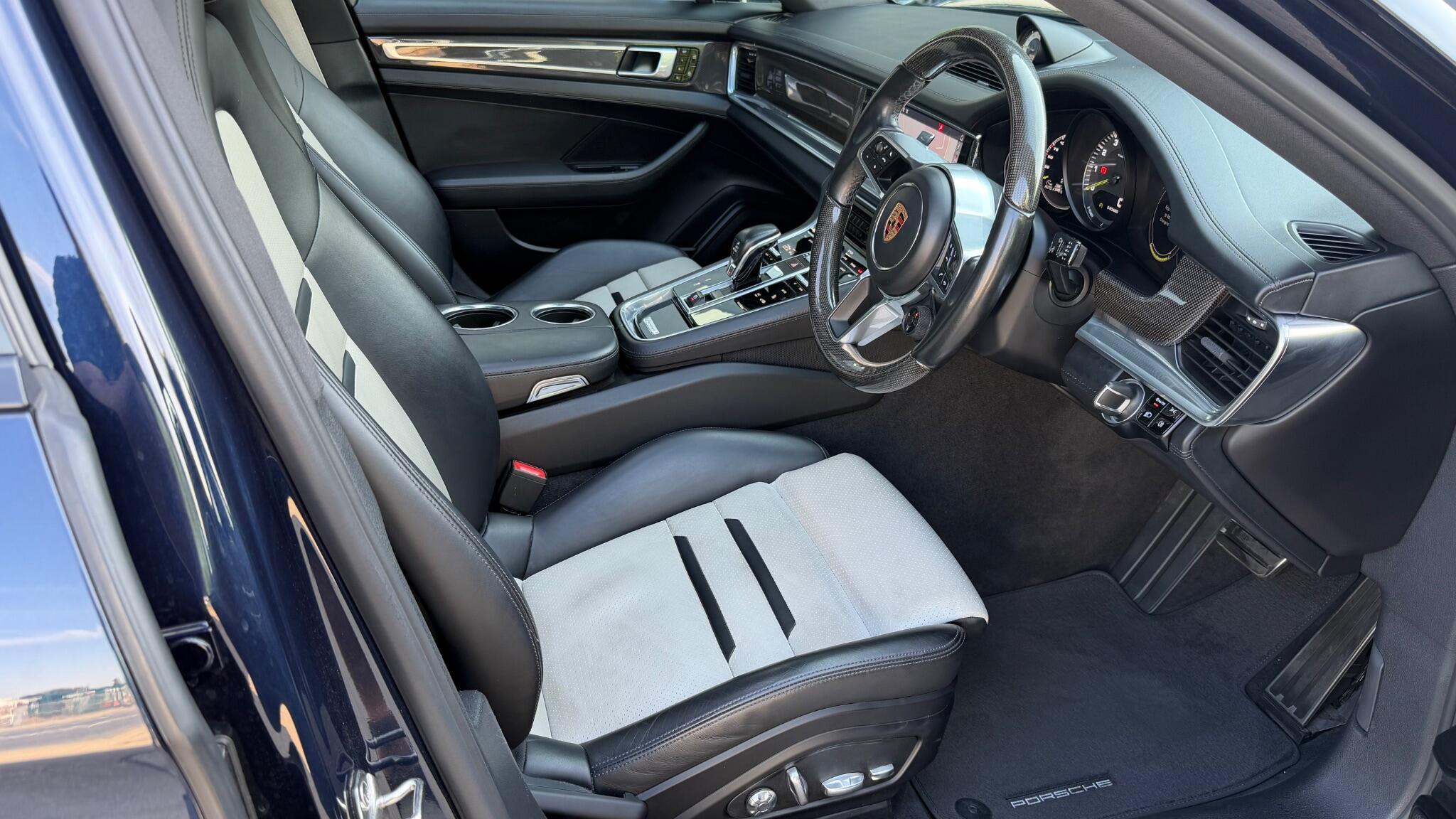 Porsche Panamera view 20