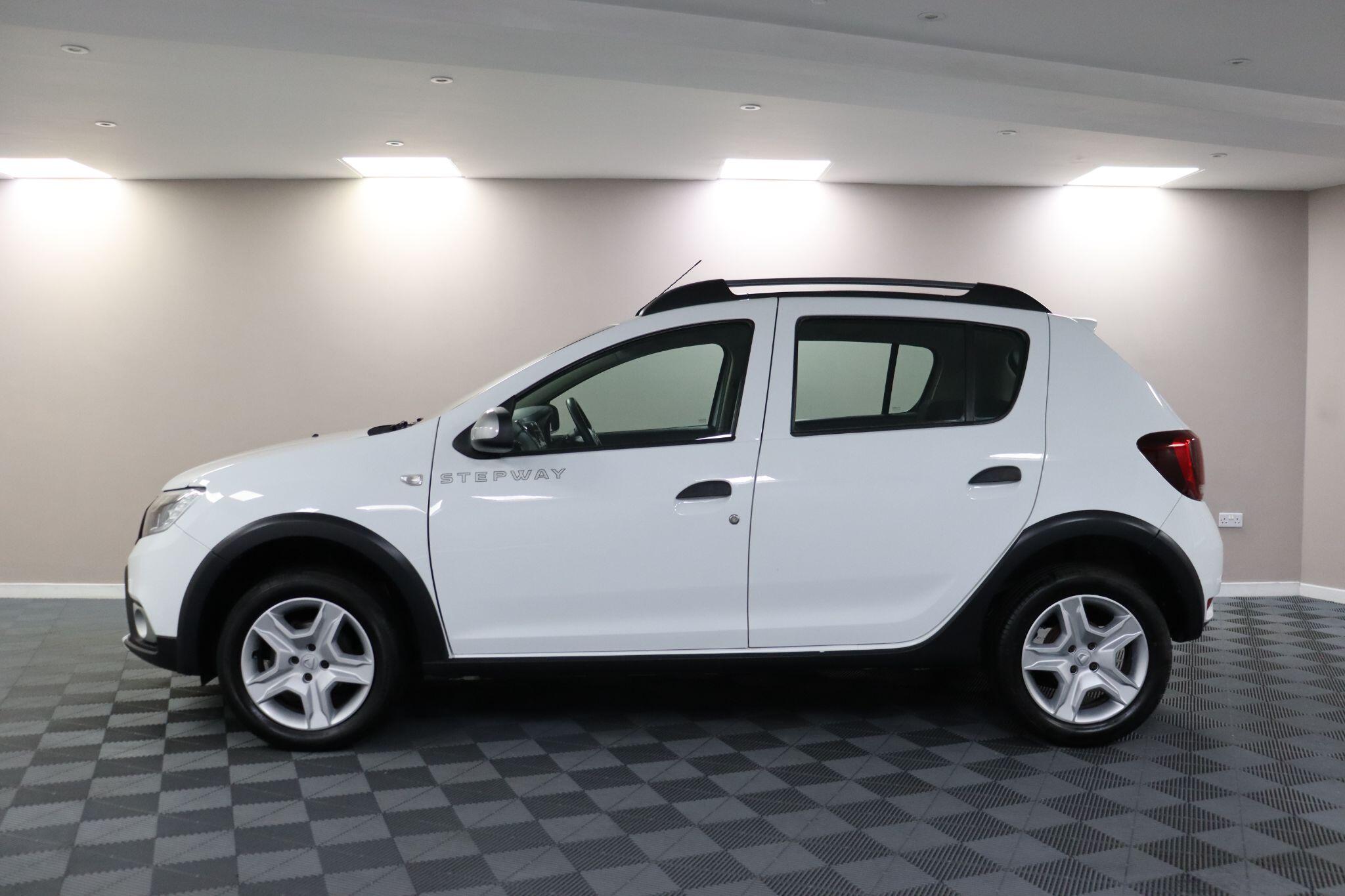 Dacia Sandero Stepway view 18