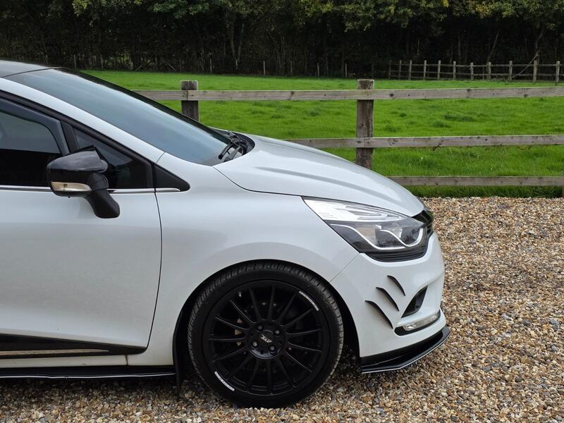 2018 Renault Clio 1.5 dCi Iconic Euro 6 (s/s) 5dr • 96,400 miles image 5