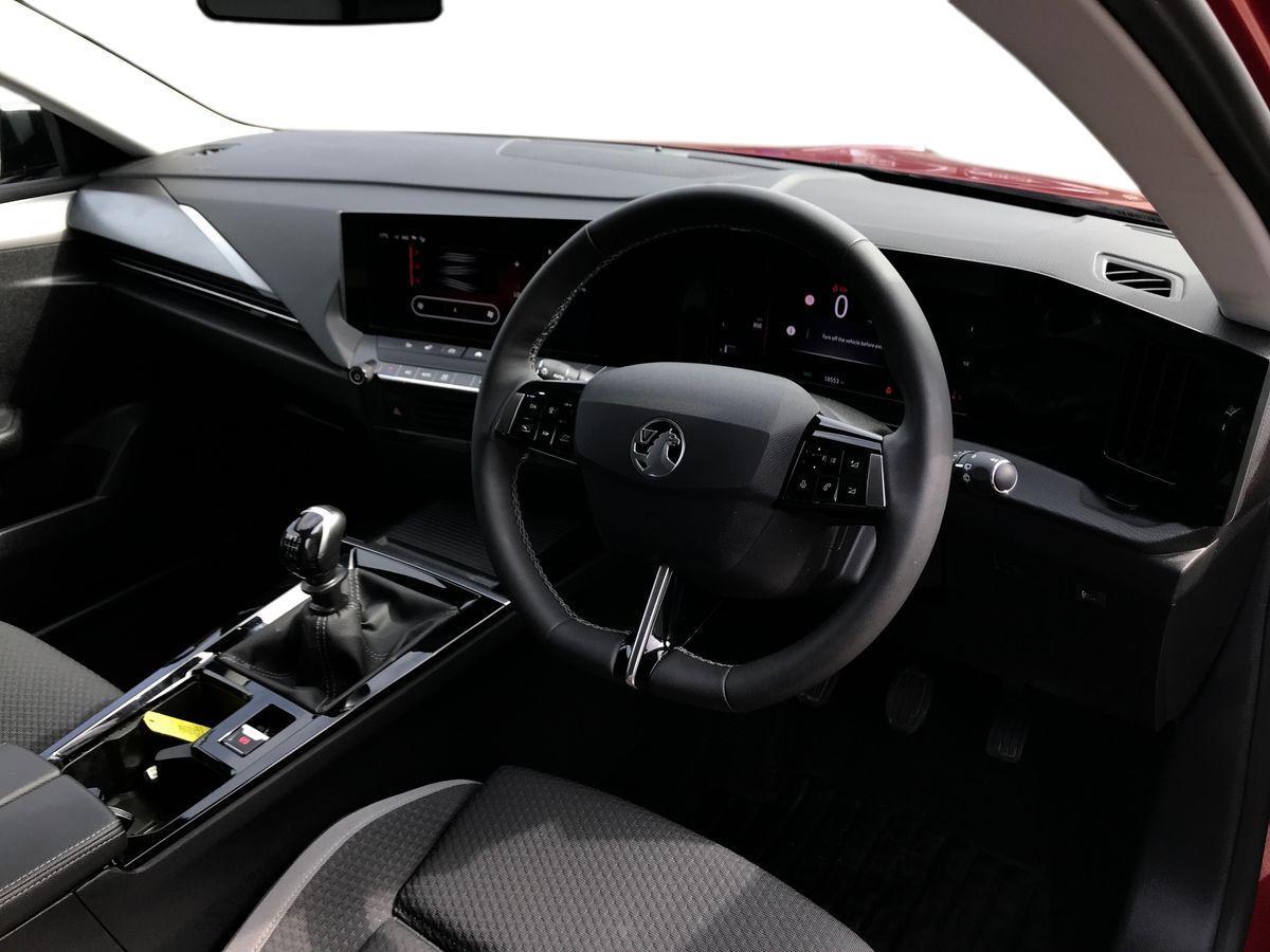 Vauxhall Astra view 3