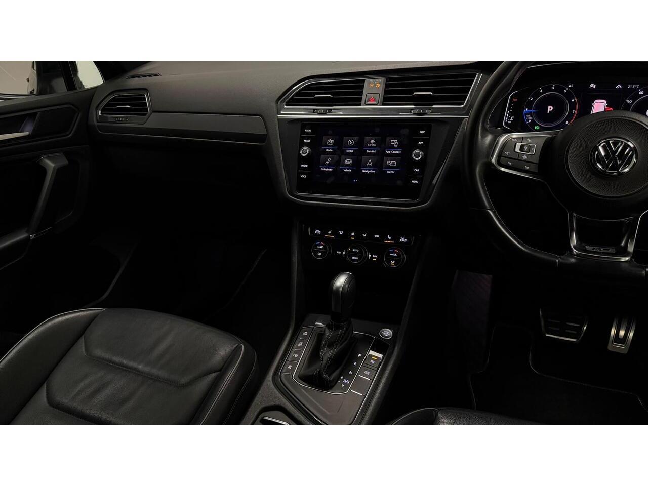Volkswagen Tiguan Allspace view 21